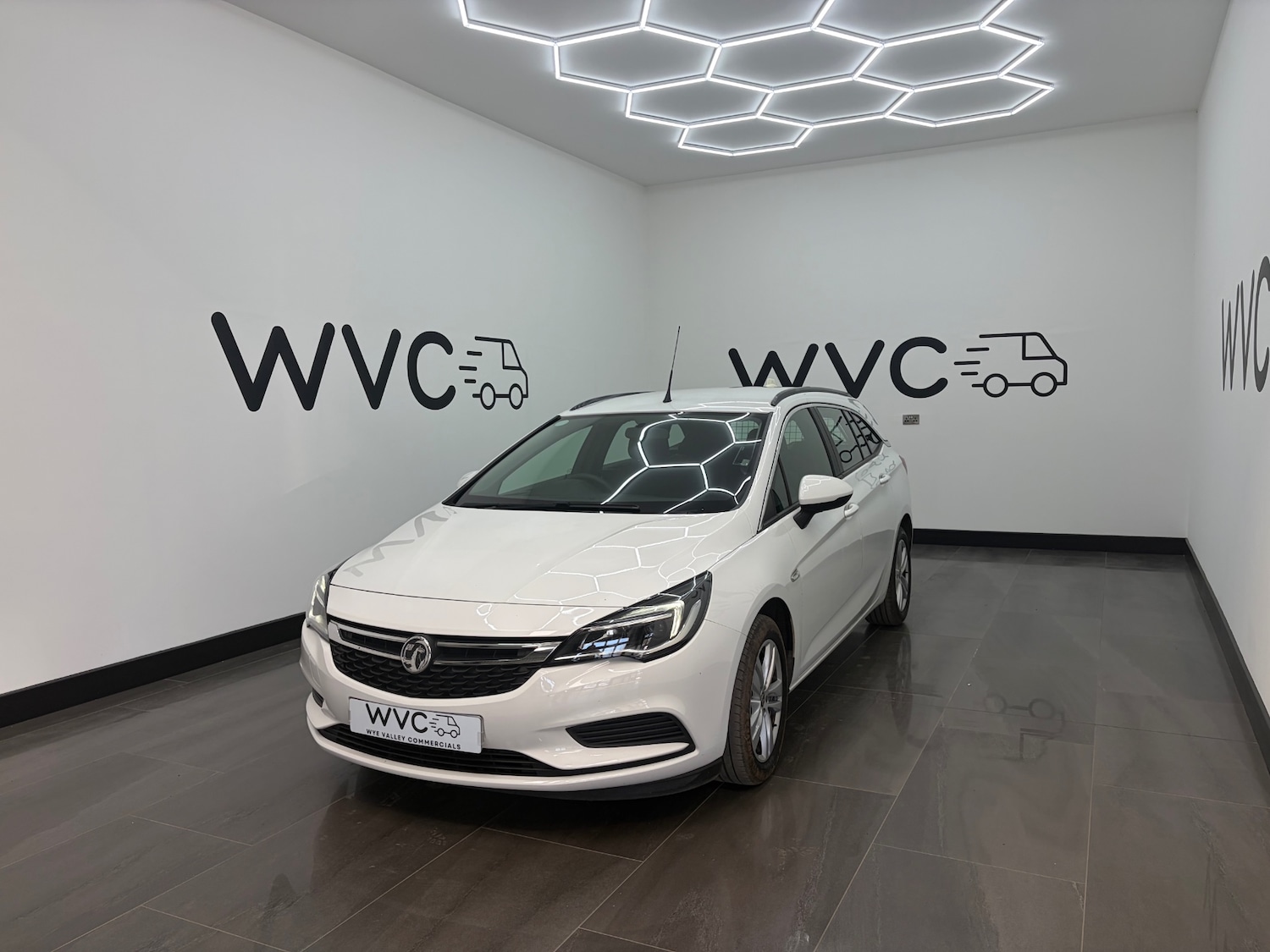 Used Vauxhall Astra 2019 for sale - 78025185: Photo 3