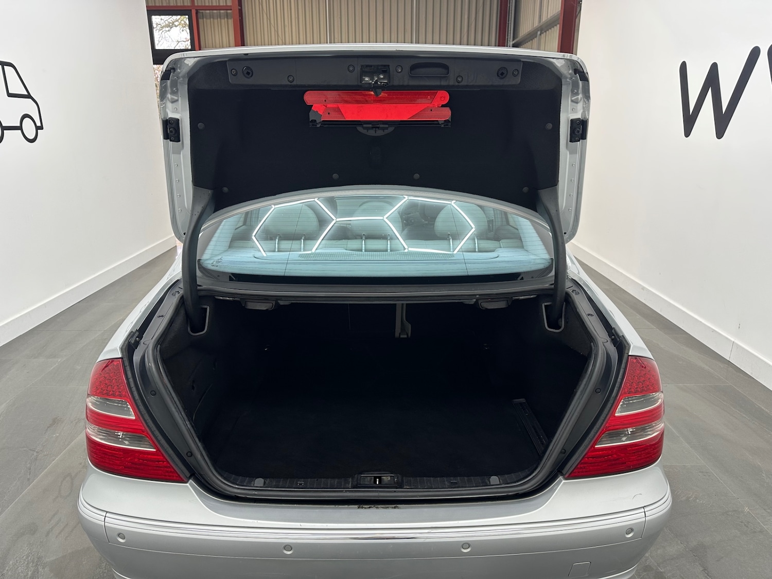 Used Mercedes-Benz E Class 2005 for sale - 76831740: Photo 13