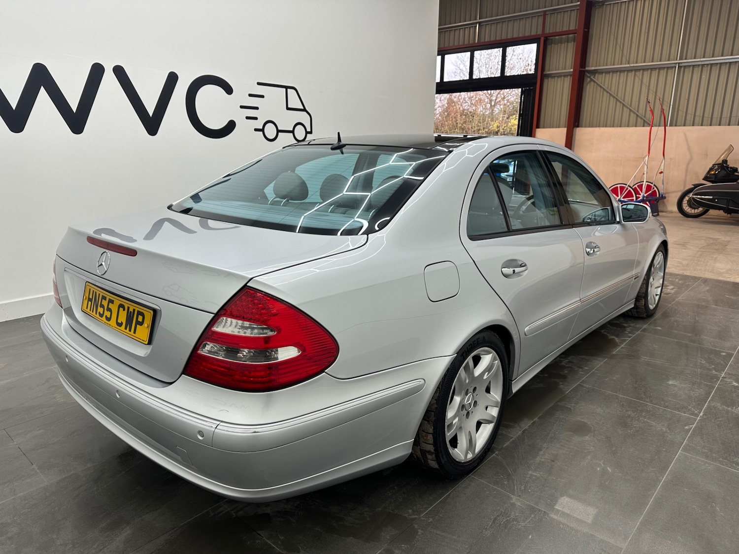Used Mercedes-Benz E Class 2005 for sale - 76831740: Photo 16