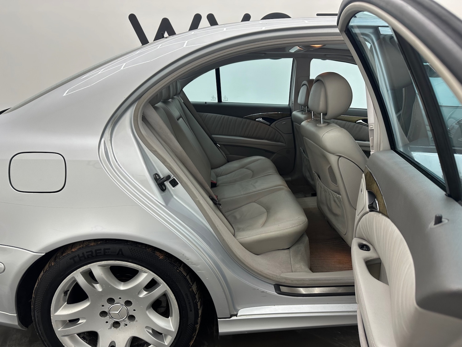 Used Mercedes-Benz E Class 2005 for sale - 76831740: Photo 20