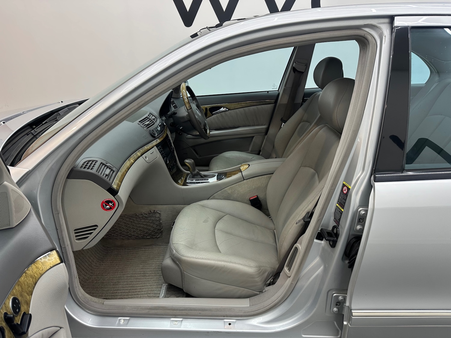 Used Mercedes-Benz E Class 2005 for sale - 76831740: Photo 7