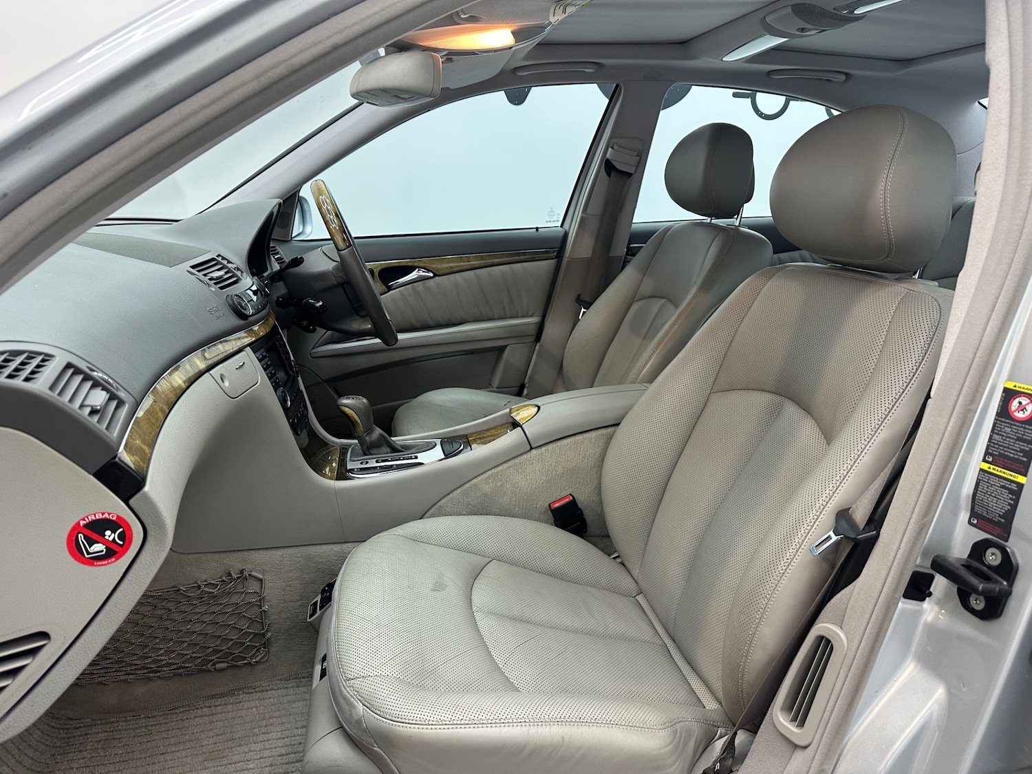 Used Mercedes-Benz E Class 2005 for sale - 76831740: Photo 8