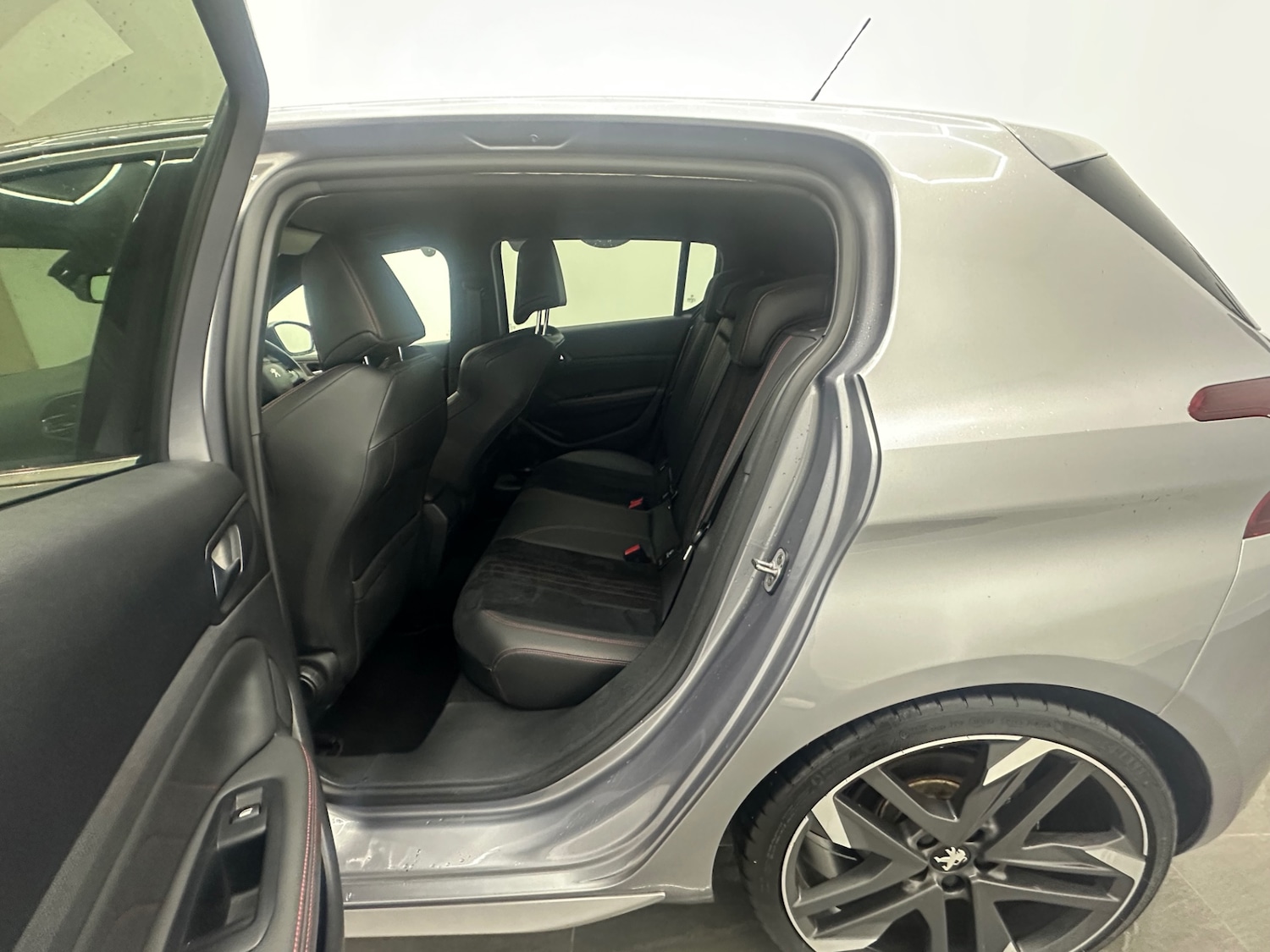 Used Peugeot 308 2021 for sale - 76946938: Photo 13