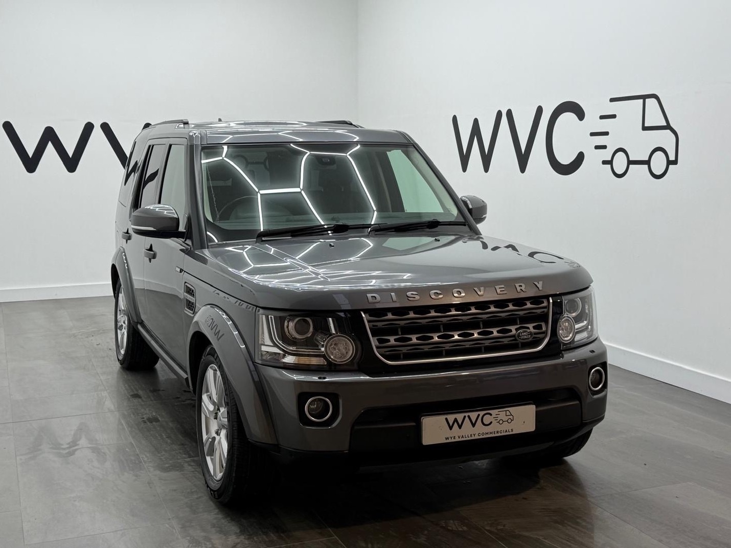 Used Land Rover Discovery 2016 for sale - 76637656: Photo 1
