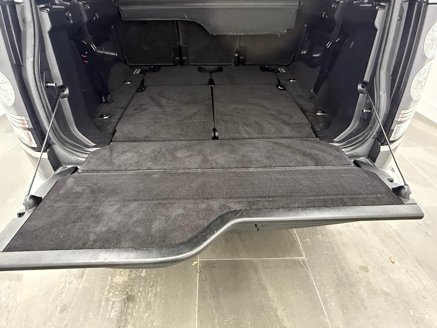 Used Land Rover Discovery 2016 for sale - 76637656: Photo 12