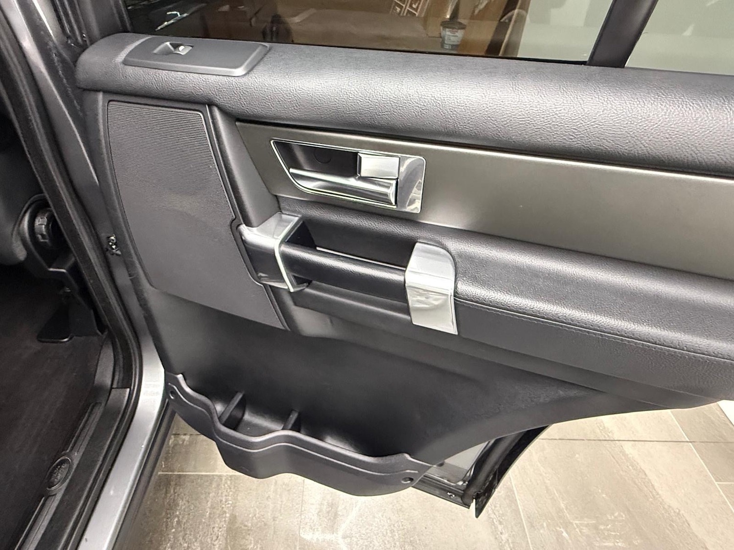 Used Land Rover Discovery 2016 for sale - 76637656: Photo 14