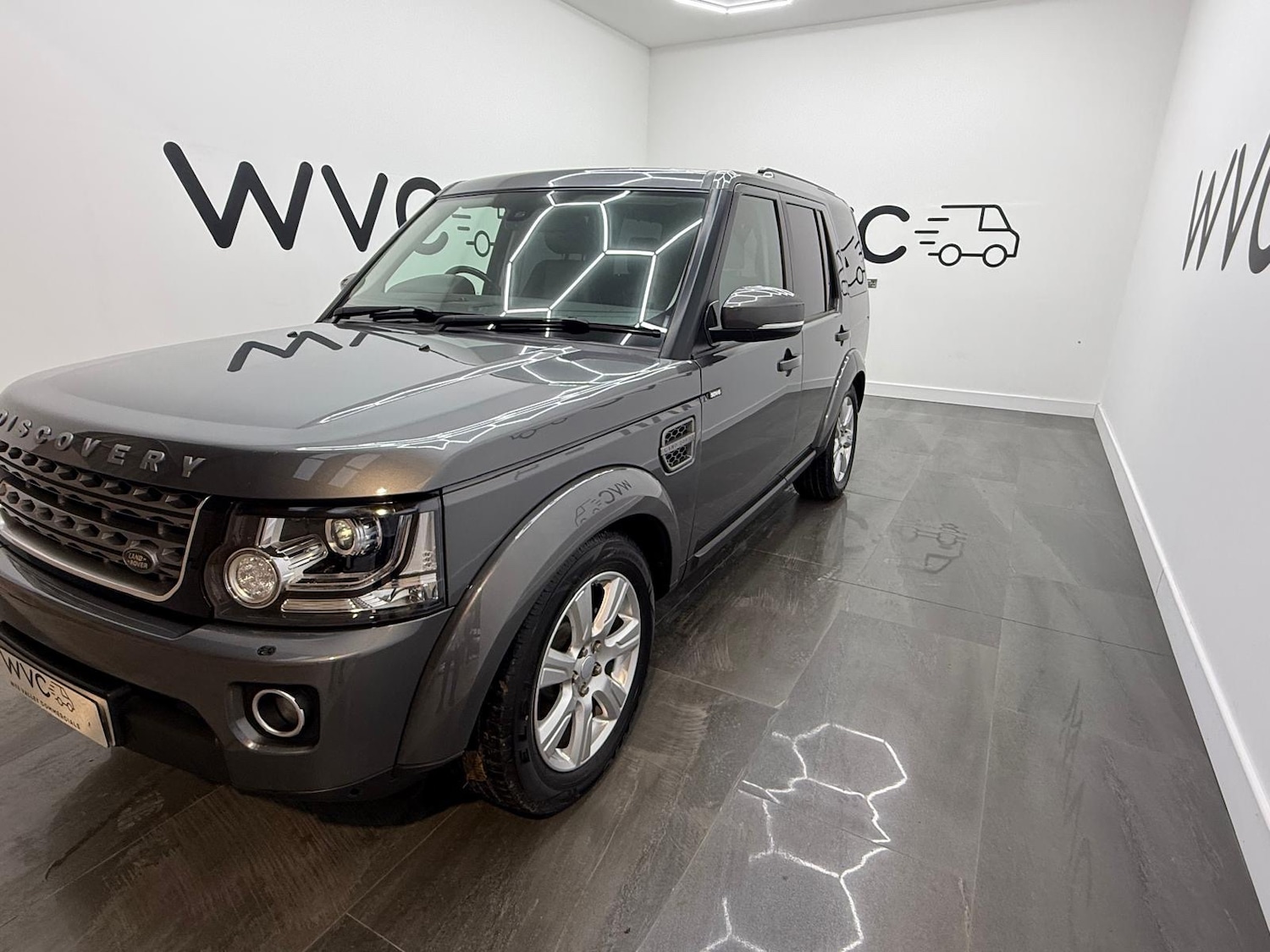 Used Land Rover Discovery 2016 for sale - 76637656: Photo 4