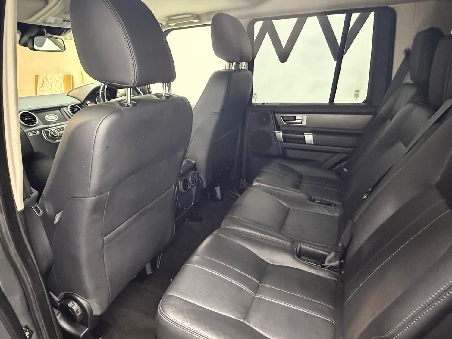 Used Land Rover Discovery 2016 for sale - 76637656: Photo 9