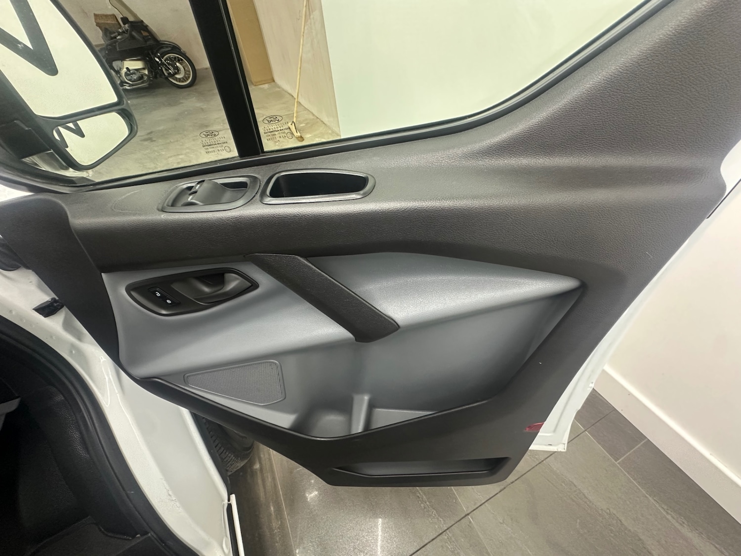 Used Ford Transit Custom 2018 for sale - 76692688: Photo 20