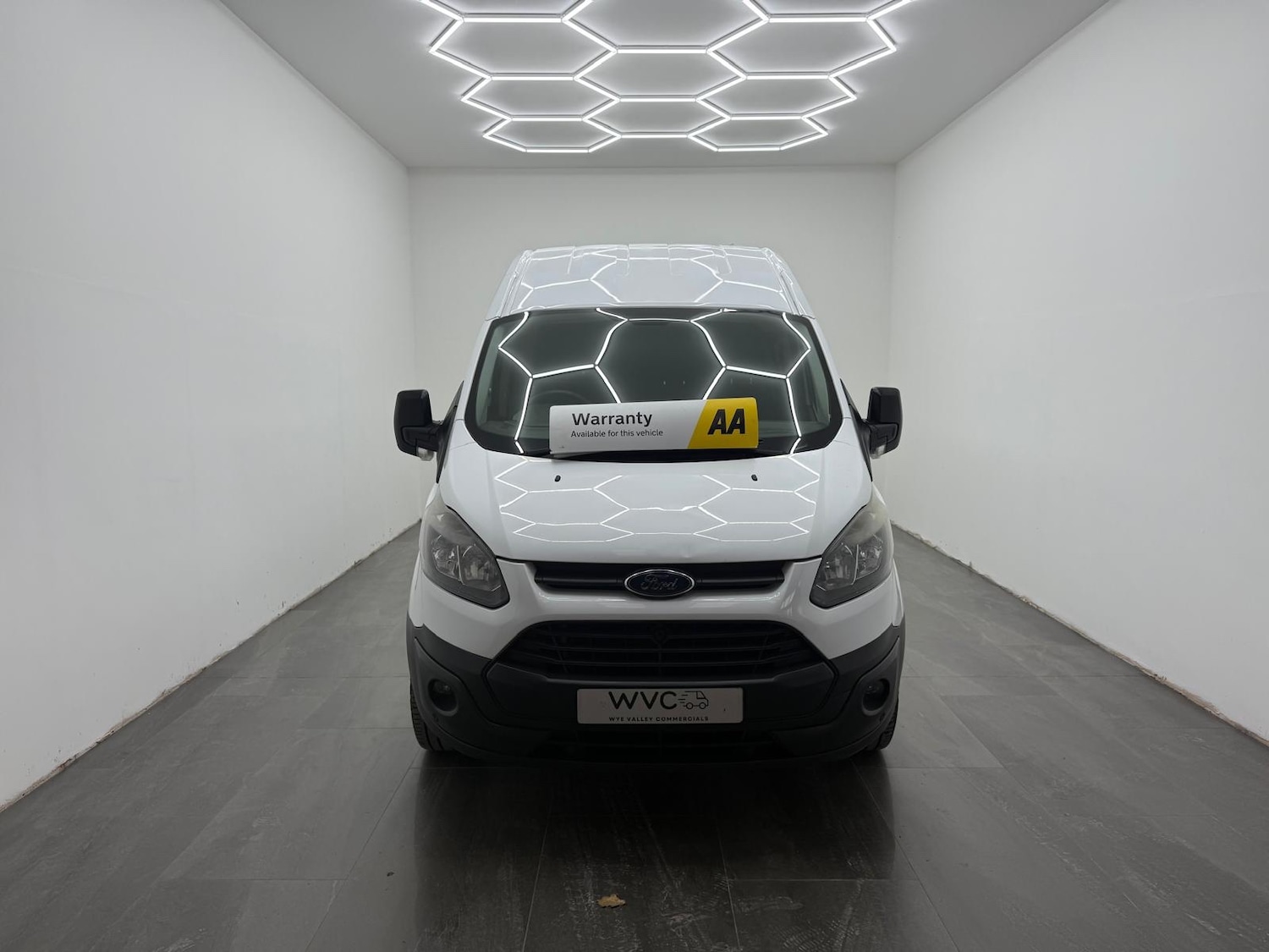 Used Ford Transit Custom 2017 for sale - 76637517: Photo 2