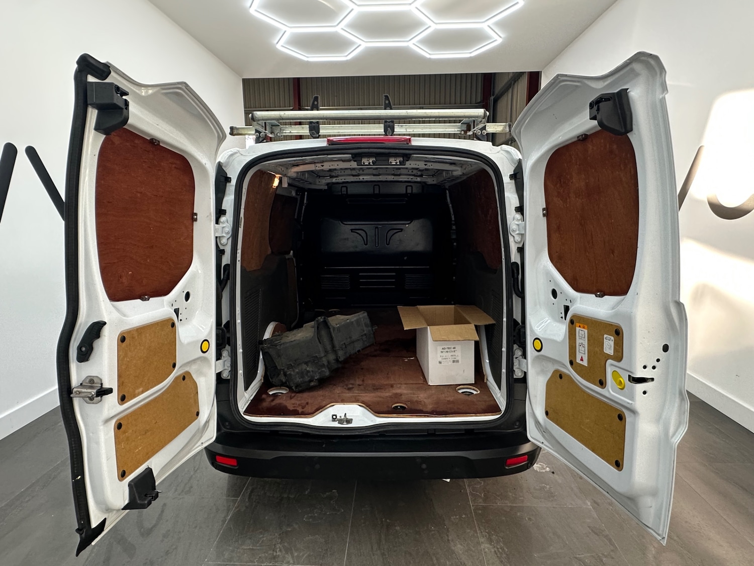 Used Ford Transit Connect 2020 for sale - 77103624: Photo 11