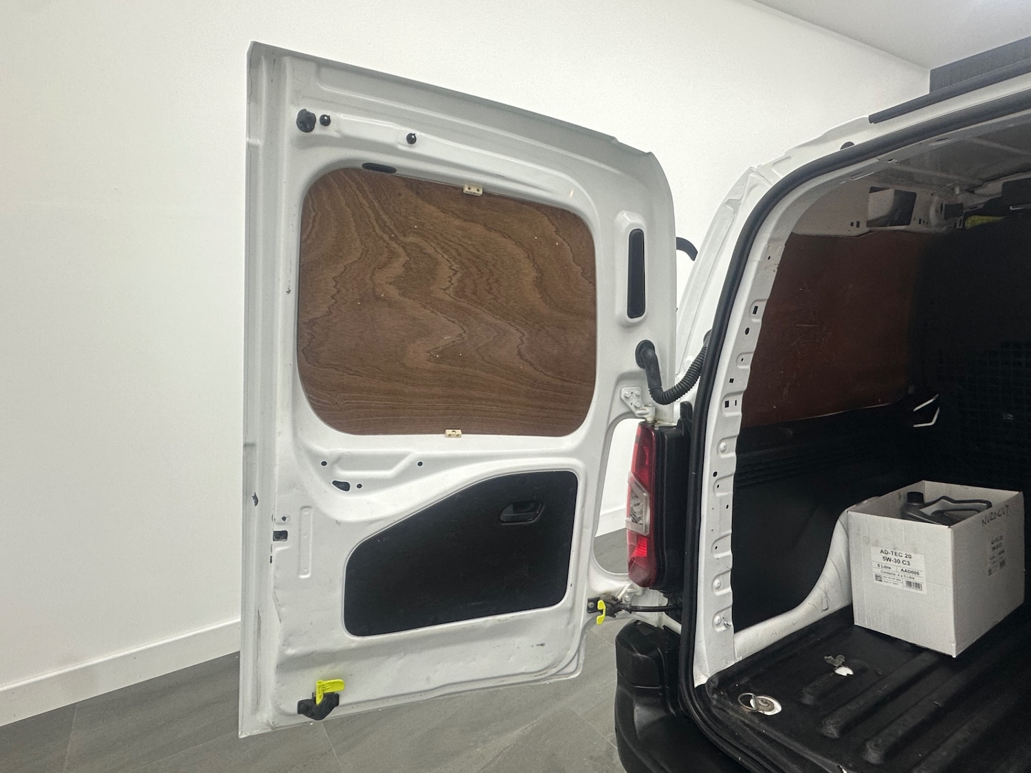 Used Peugeot Partner 2020 for sale - 76694682: Photo 13