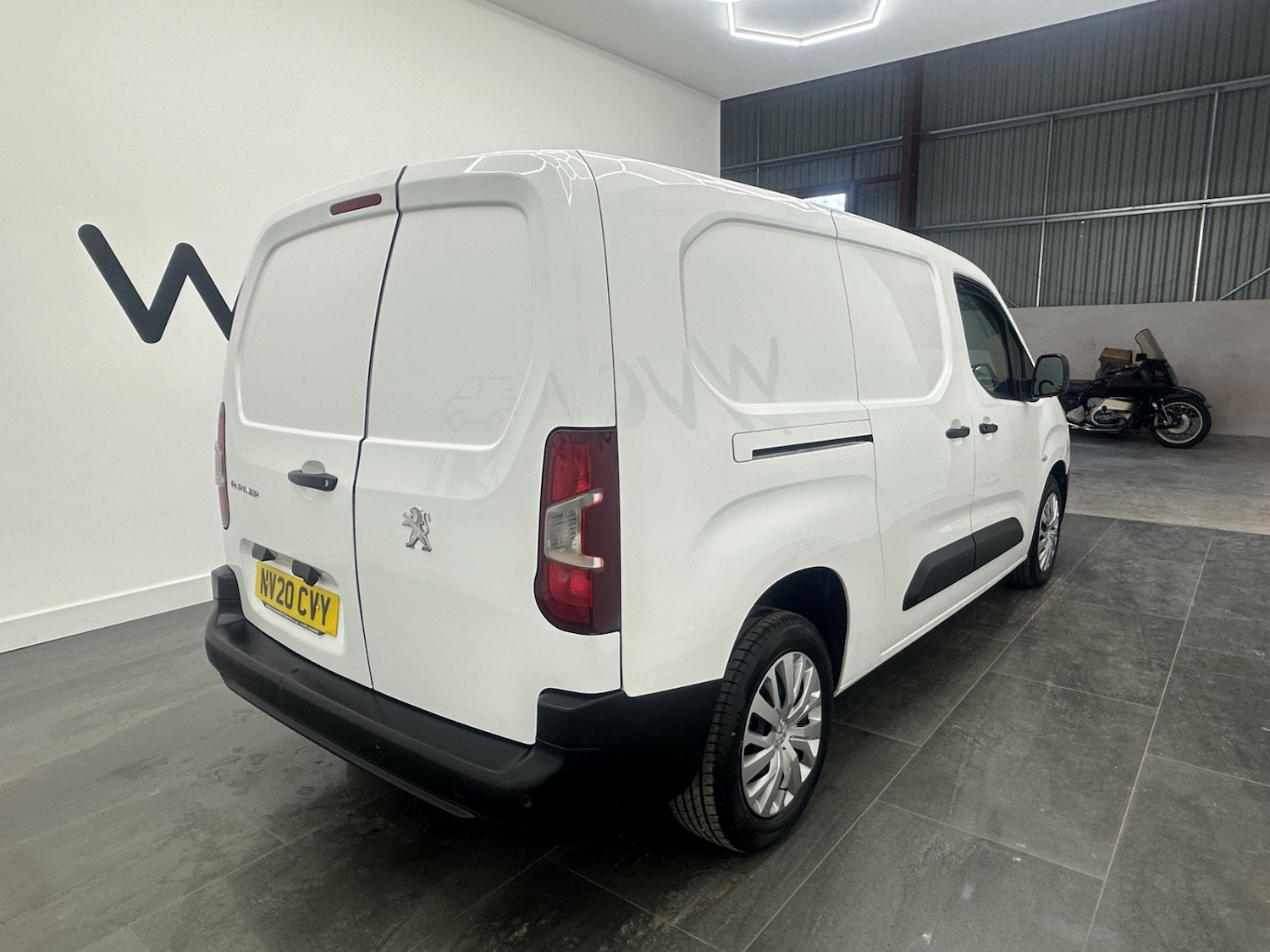 Used Peugeot Partner 2020 for sale - 76694682: Photo 17