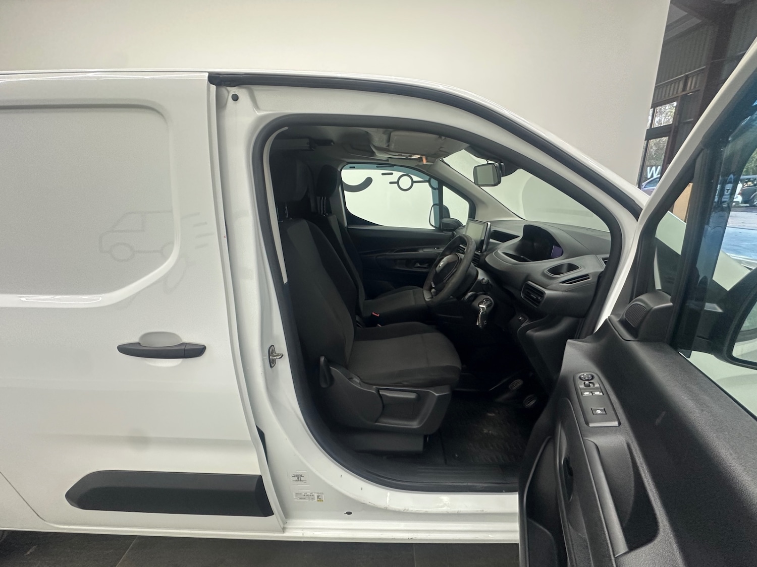 Used Peugeot Partner 2020 for sale - 76694682: Photo 23