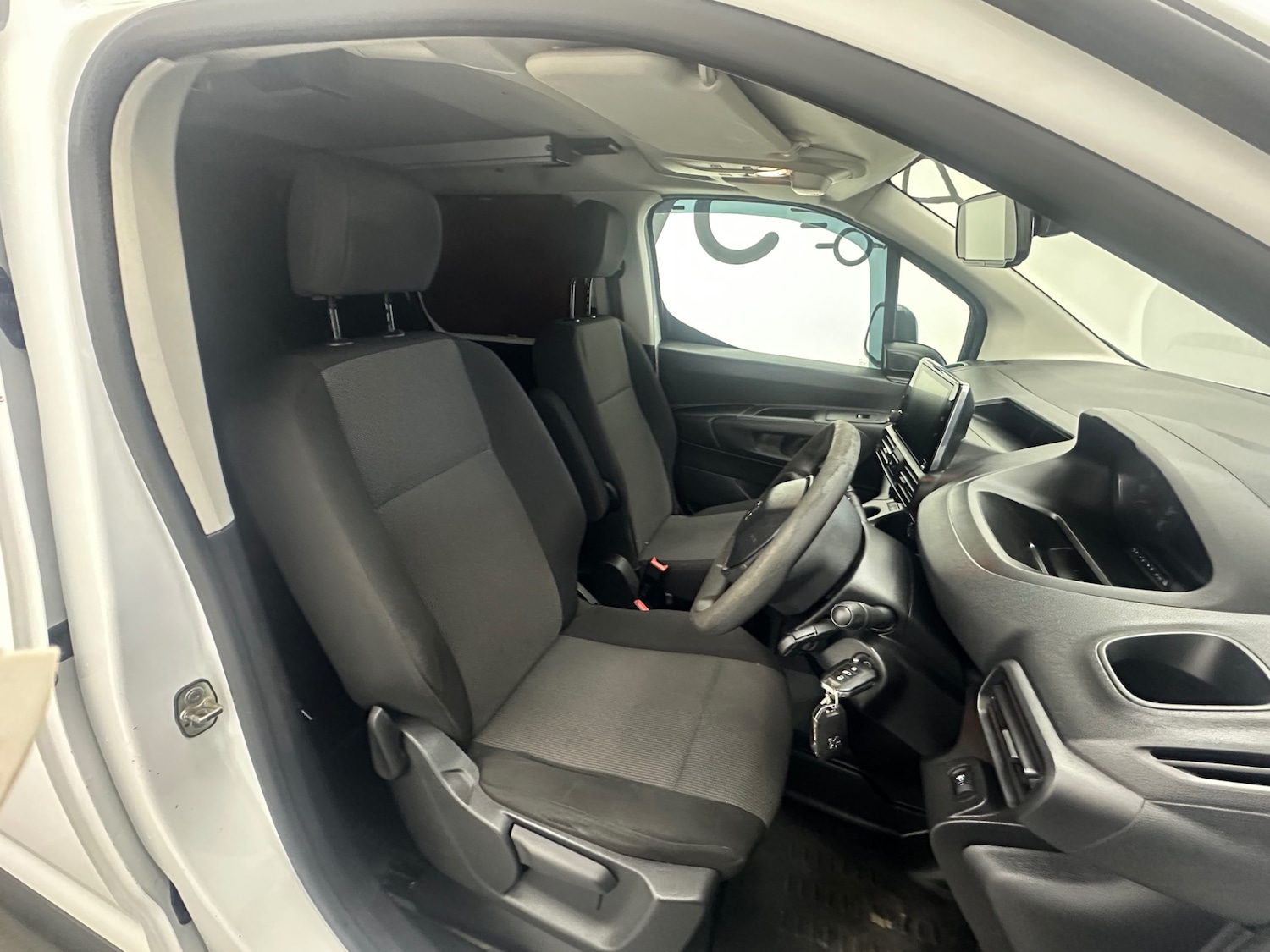 Used Peugeot Partner 2020 for sale - 76694682: Photo 24