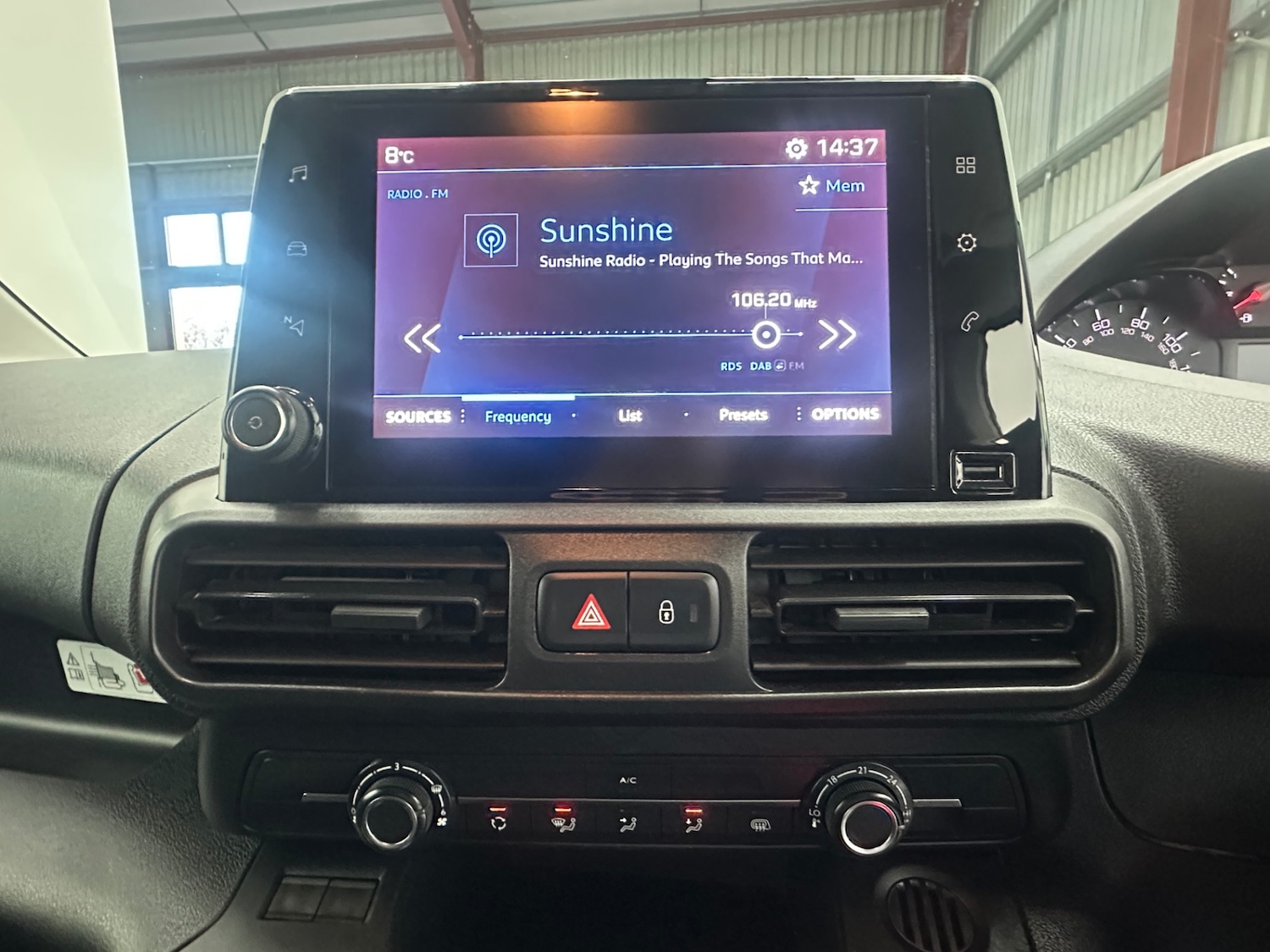 Used Peugeot Partner 2020 for sale - 76694682: Photo 29