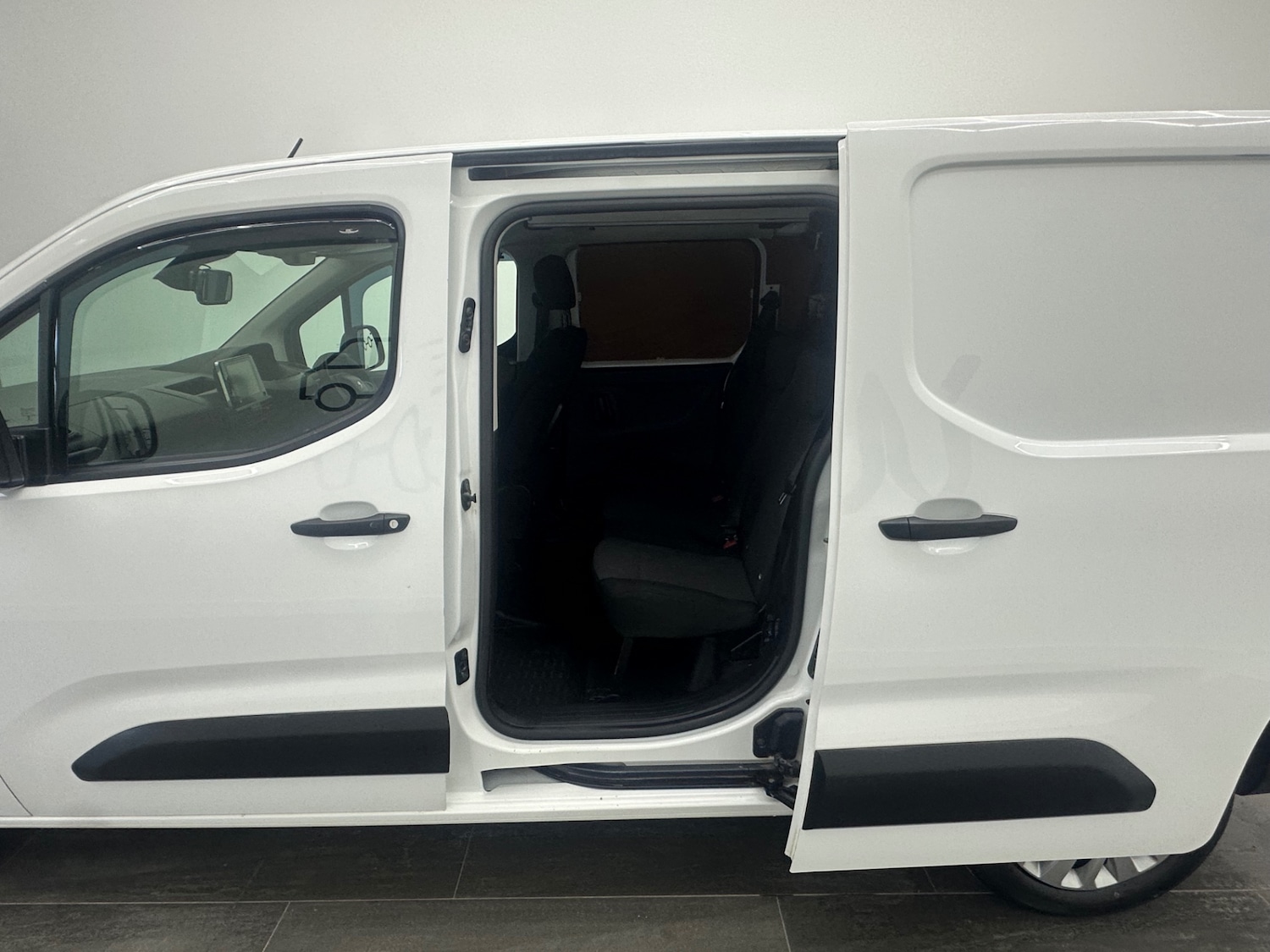 Used Peugeot Partner 2020 for sale - 76694682: Photo 6