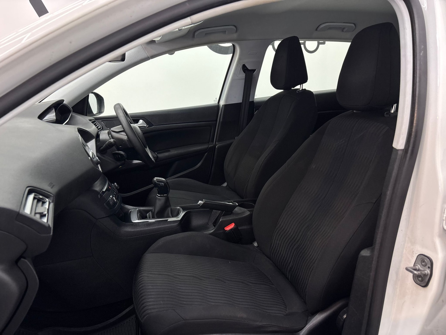 Used Peugeot 308 2018 for sale - 77661898: Photo 10