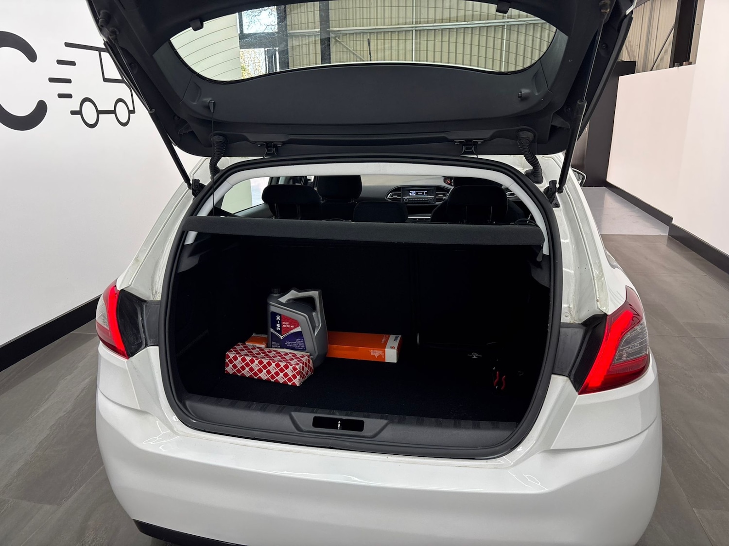 Used Peugeot 308 2018 for sale - 77661898: Photo 18