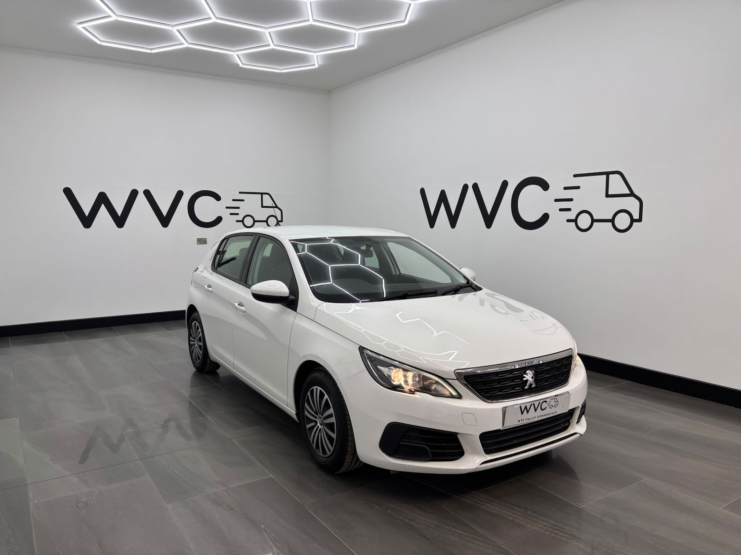 Used Peugeot 308 2018 for sale - 77661898: Photo 2