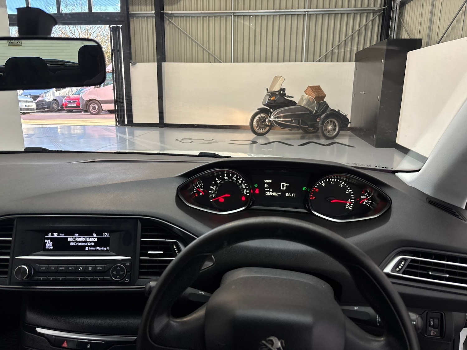 Used Peugeot 308 2018 for sale - 77661898: Photo 31