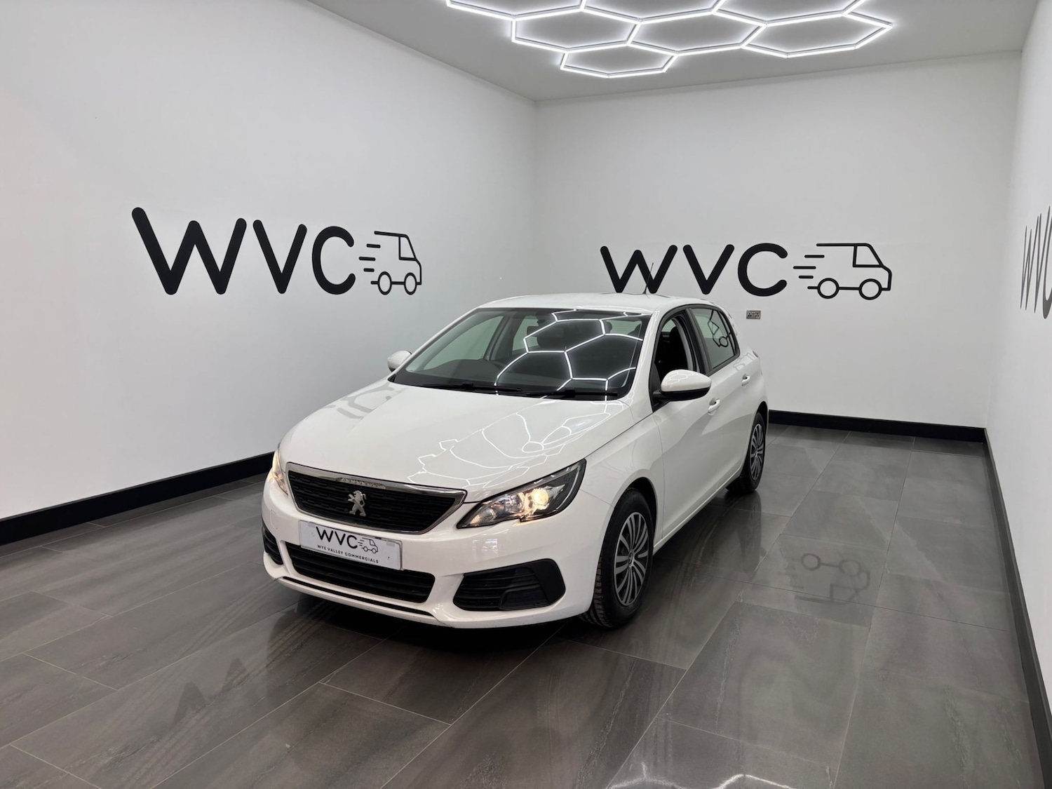 Used Peugeot 308 2018 for sale - 77661898: Photo 5