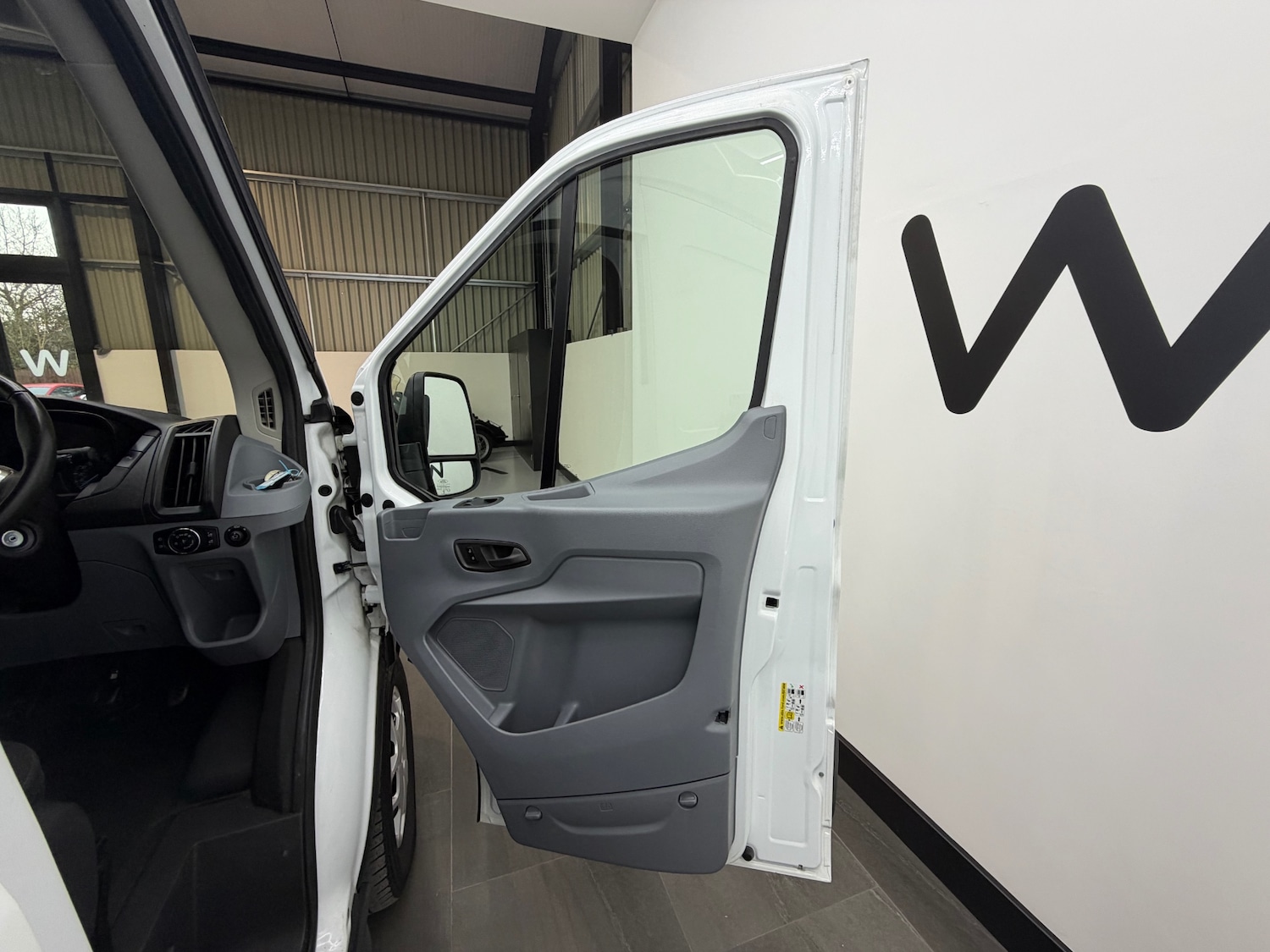 Used Ford Transit 2018 for sale - 77731070: Photo 15