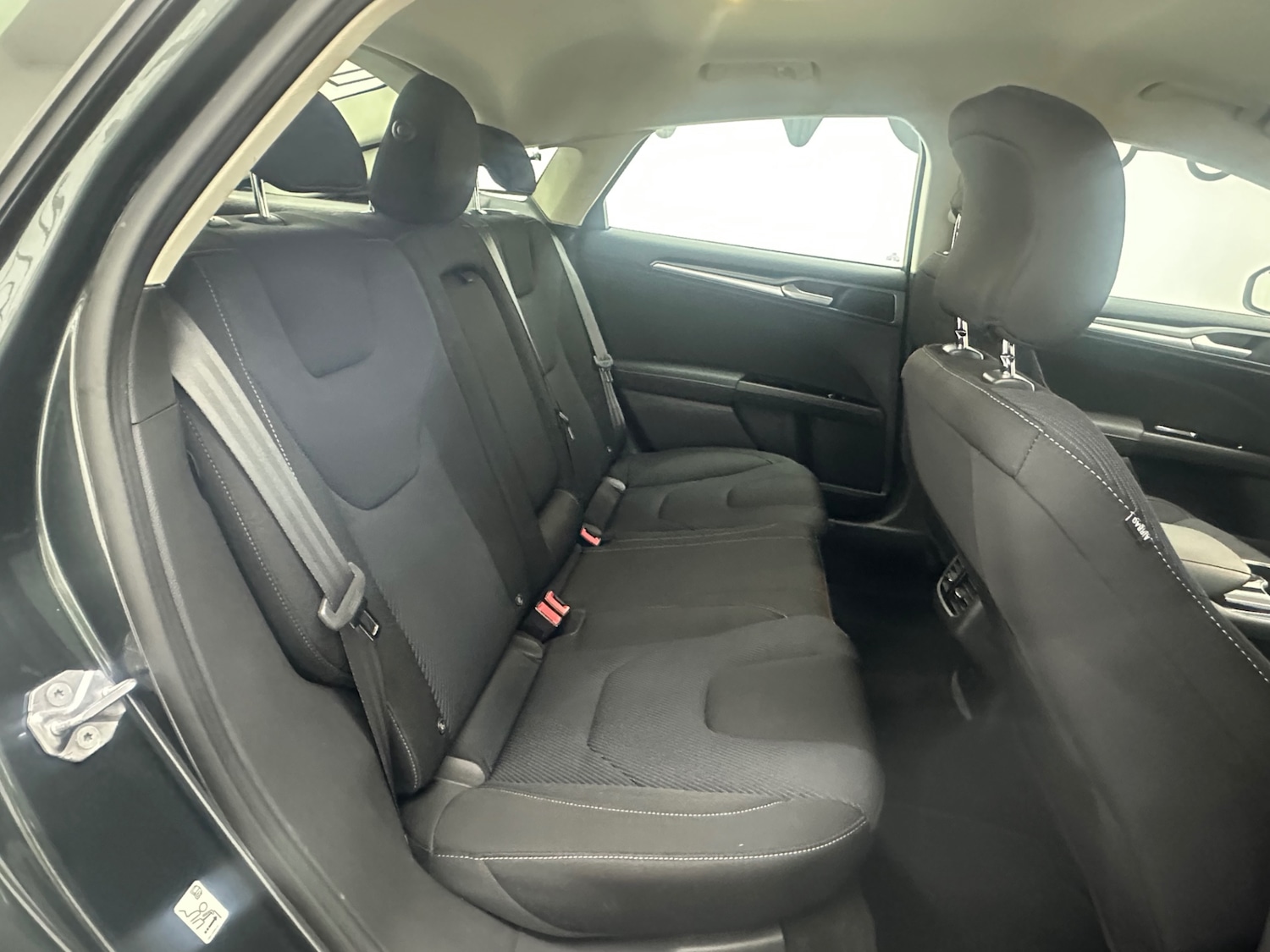 Used Ford Mondeo 2015 for sale - 76649634: Photo 17