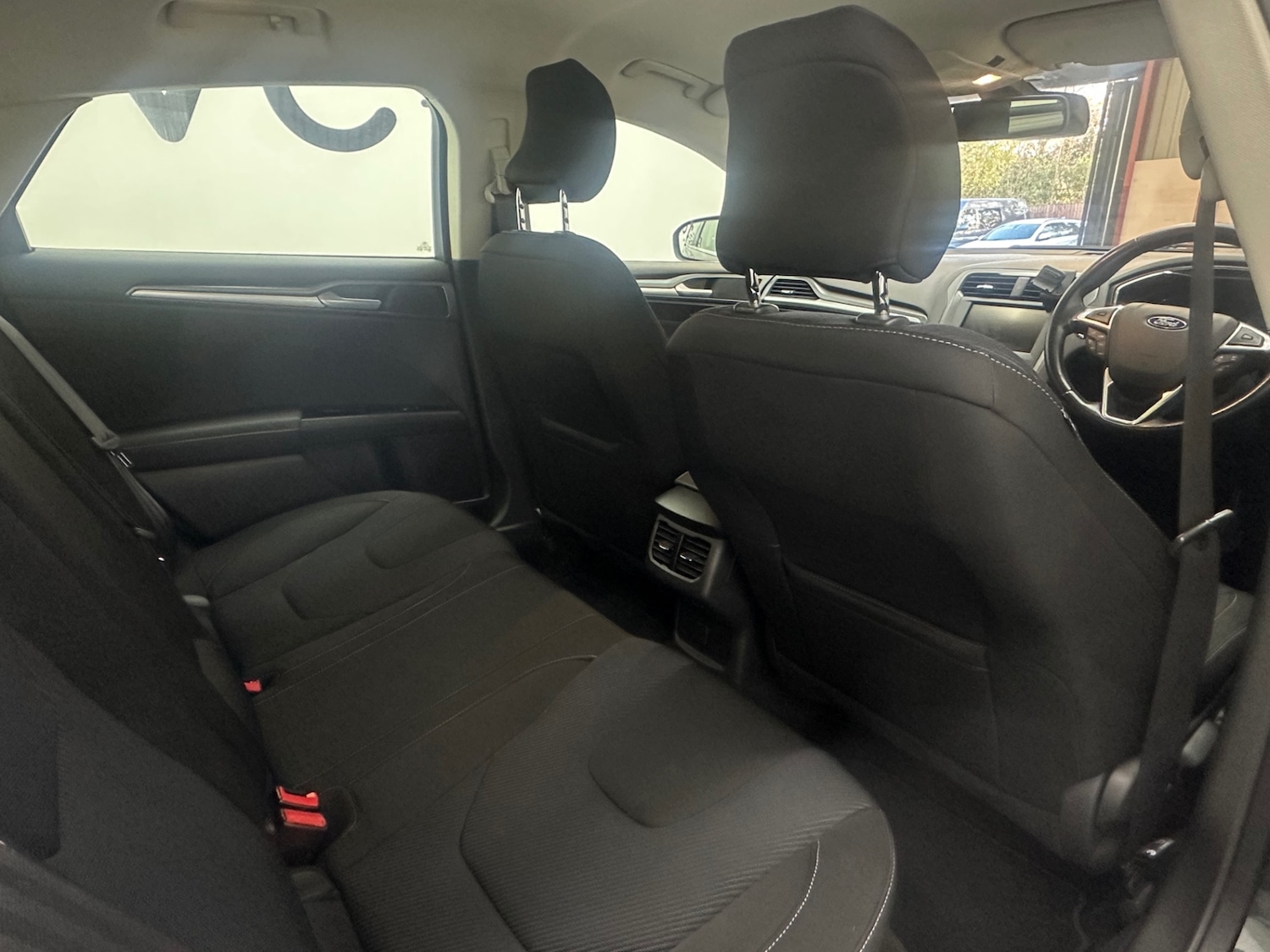 Used Ford Mondeo 2015 for sale - 76649634: Photo 18