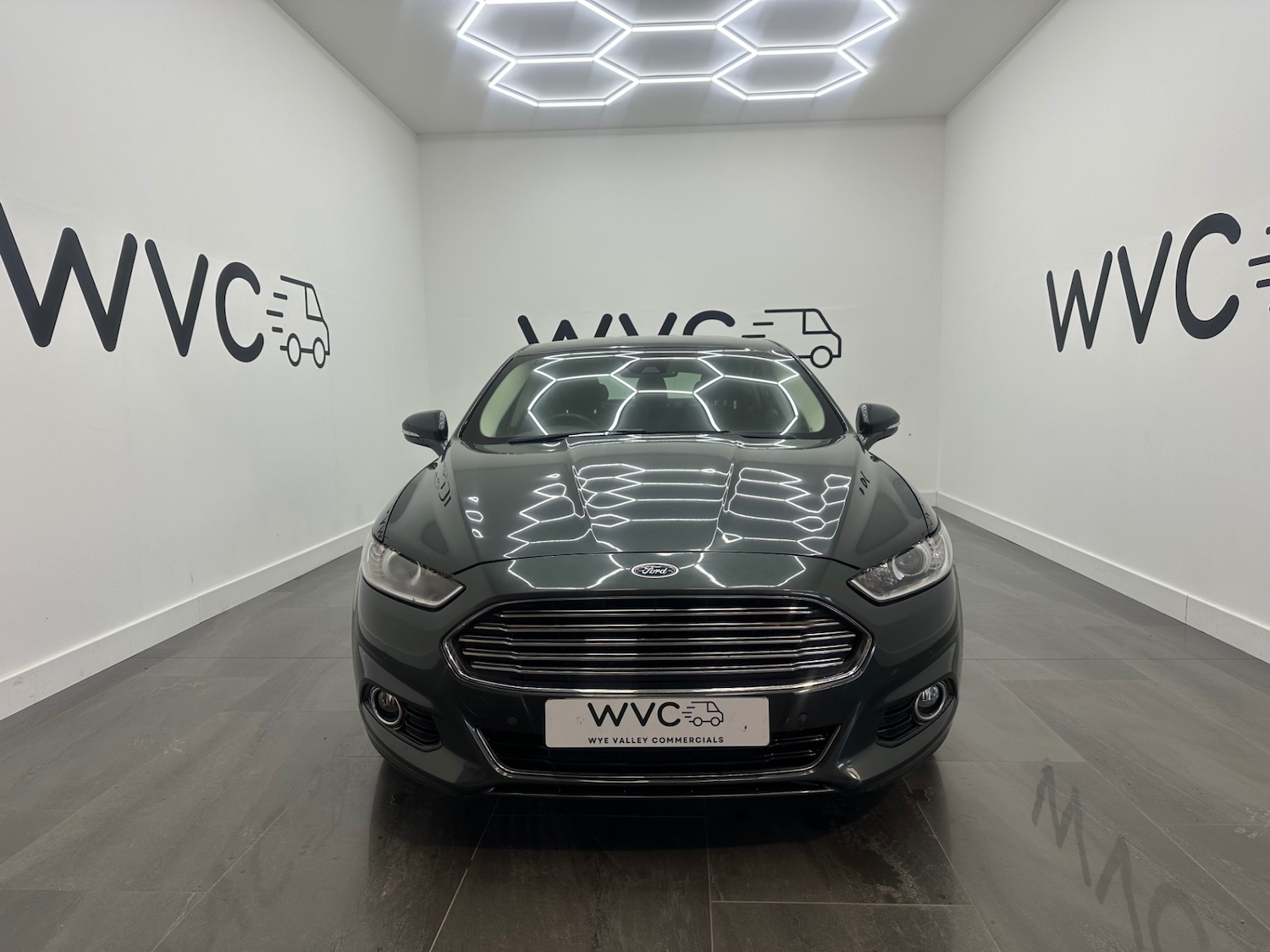 Used Ford Mondeo 2015 for sale - 76649634: Photo 2