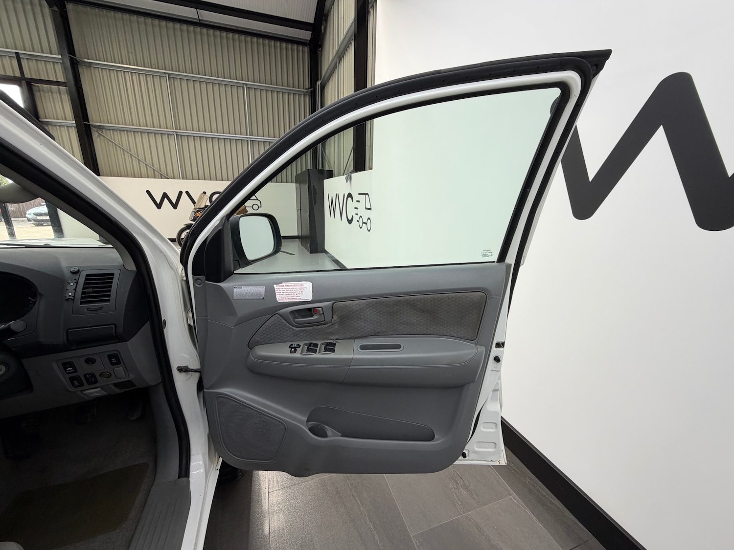 Used Toyota Hilux 2010 for sale - 77902628: Photo 13