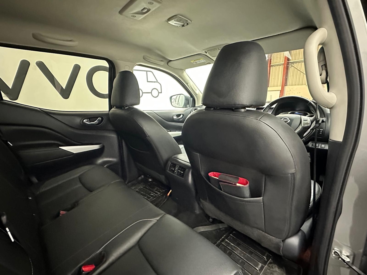 Used Nissan Navara 2020 for sale - 76637169: Photo 23