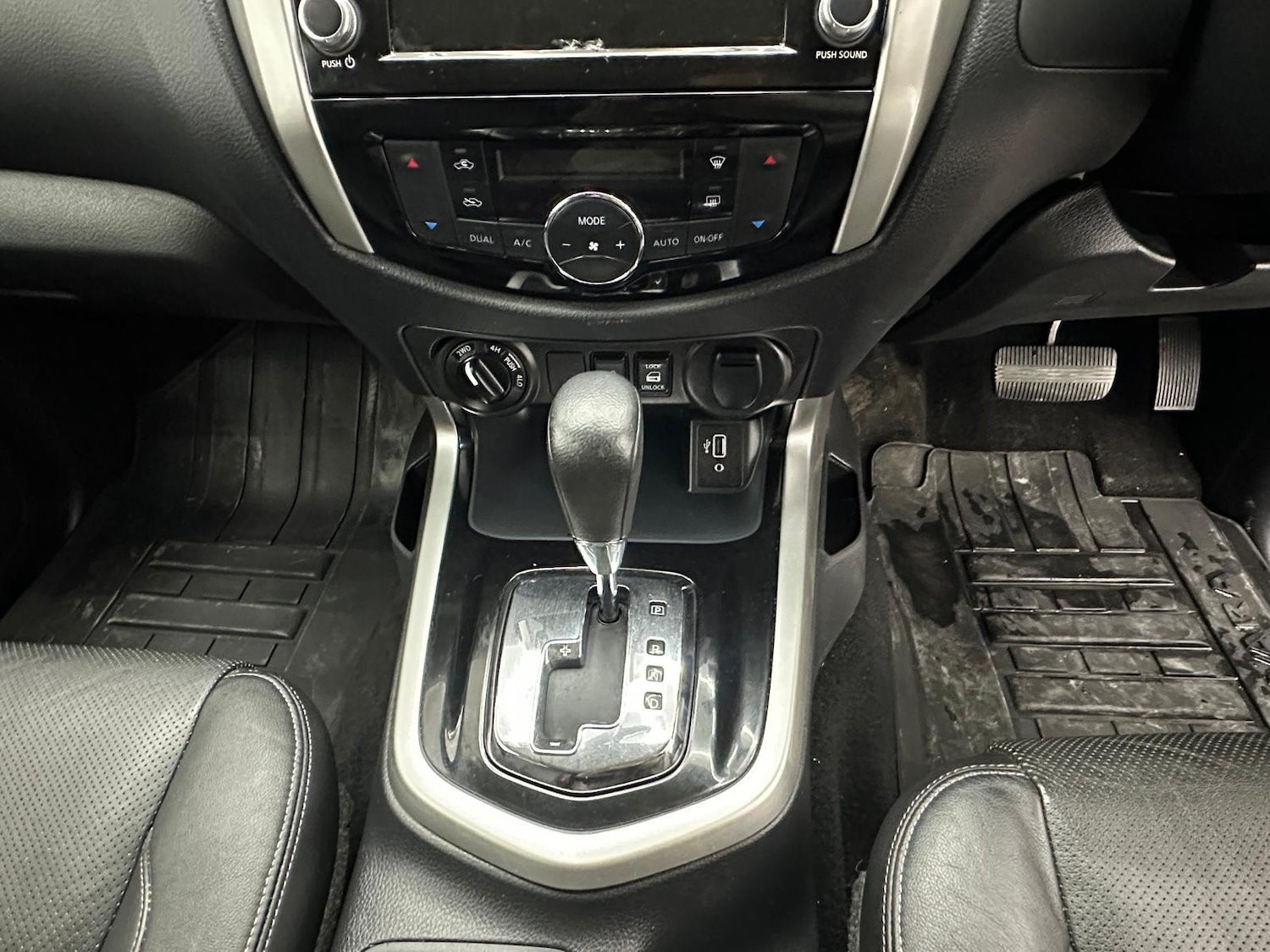 Used Nissan Navara 2020 for sale - 76637169: Photo 33