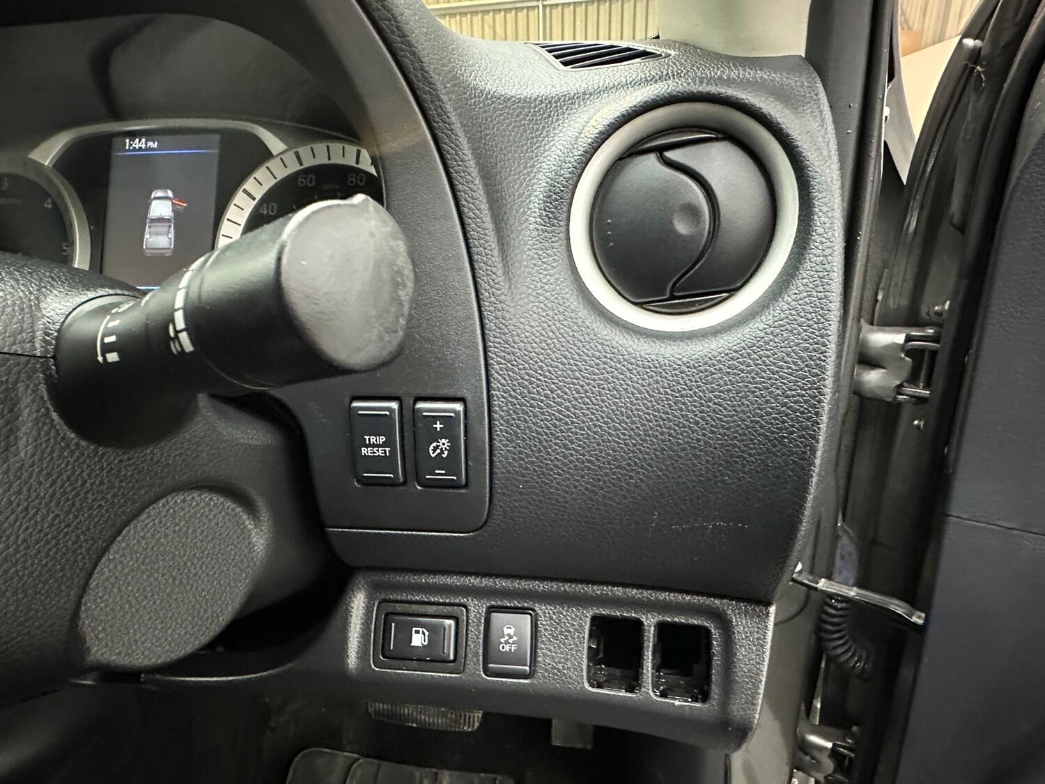 Used Nissan Navara 2020 for sale - 76637169: Photo 34