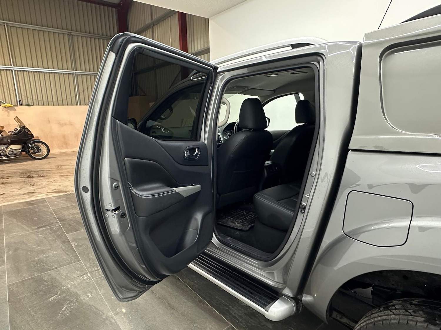 Used Nissan Navara 2020 for sale - 76637169: Photo 8