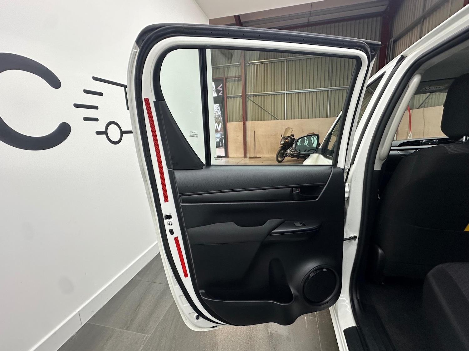 Used Toyota Hilux 2020 for sale - 77148269: Photo 10