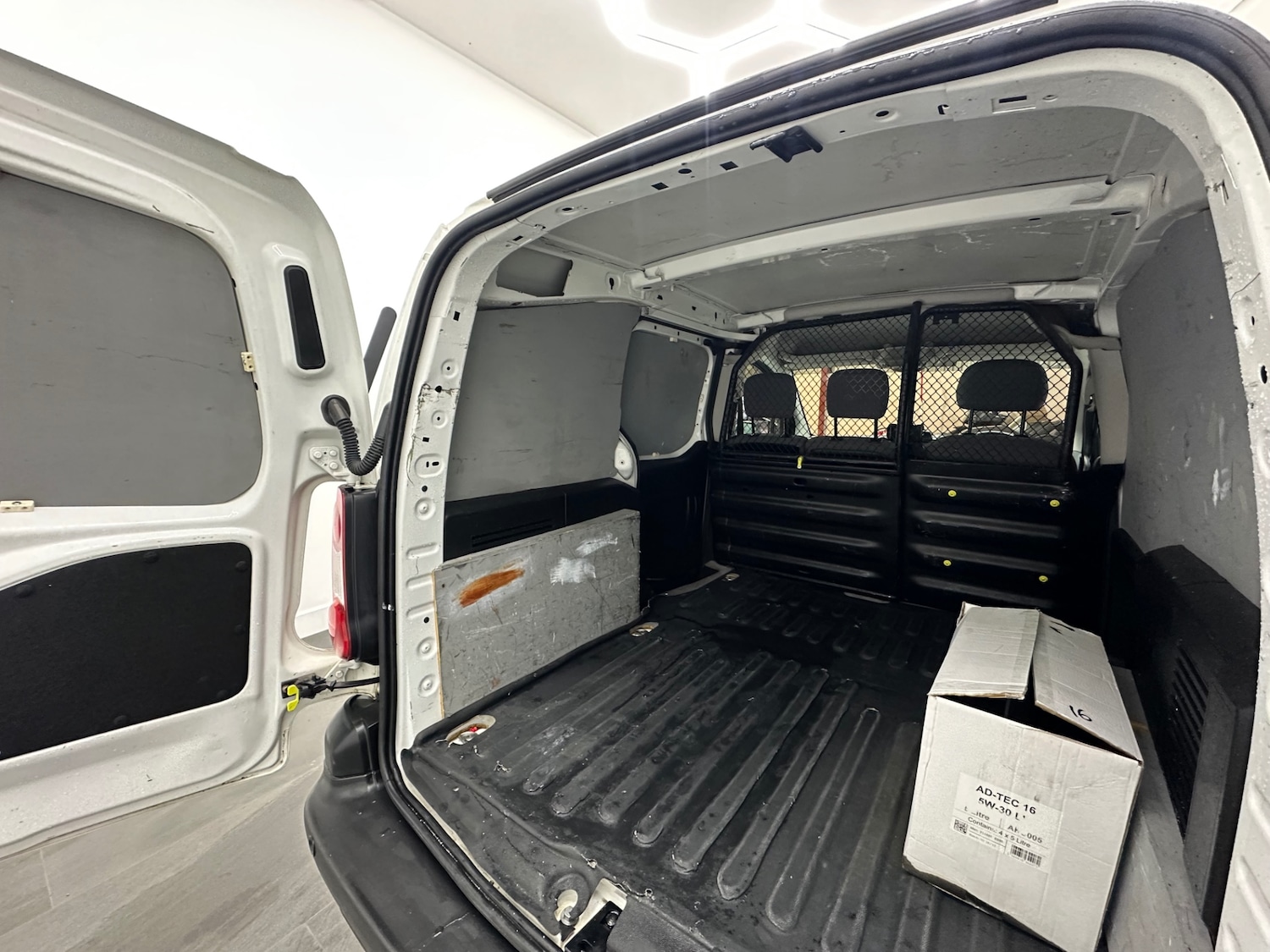 Used Peugeot Partner 2016 for sale - 76791233: Photo 11