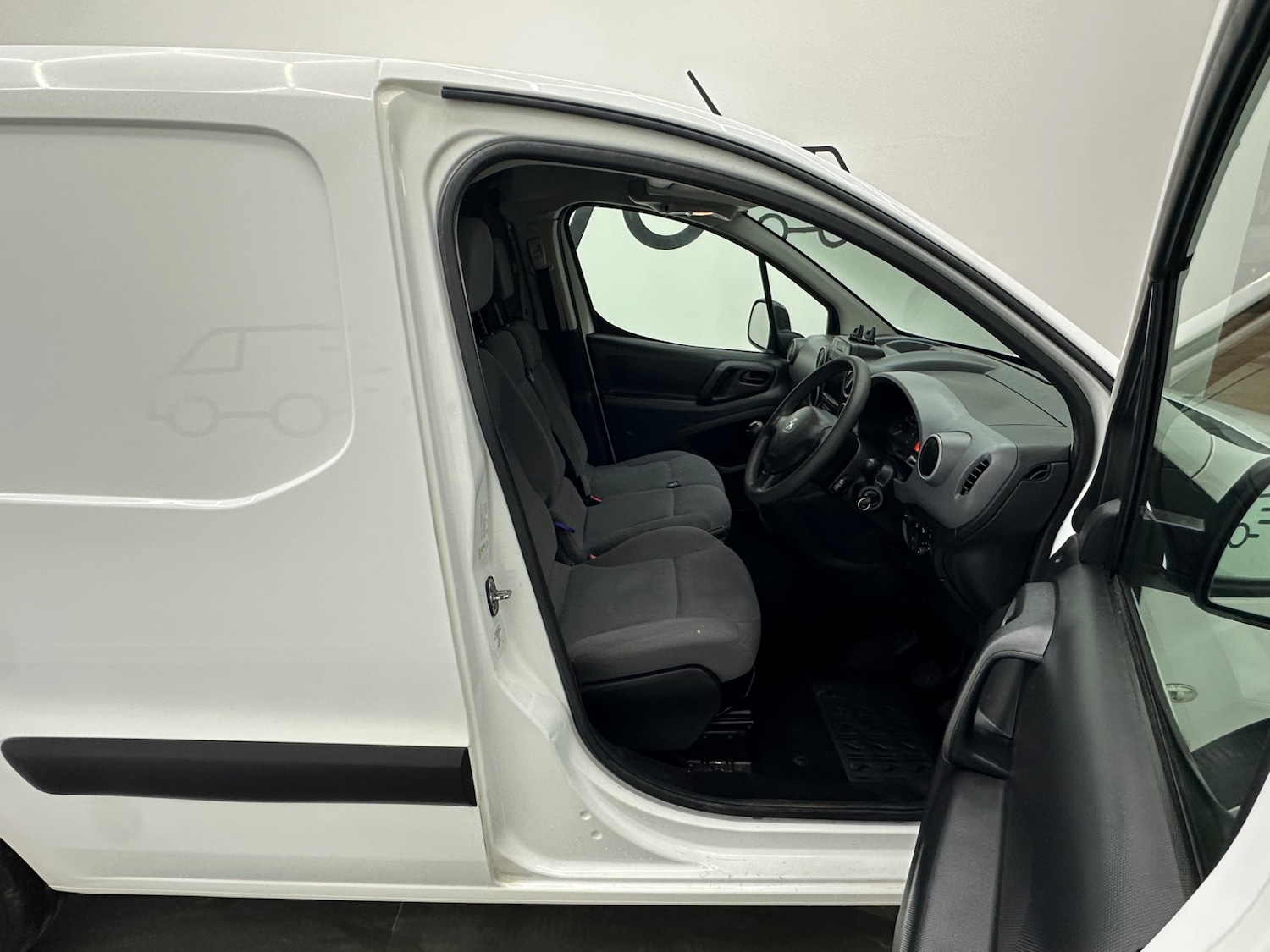 Used Peugeot Partner 2016 for sale - 76791233: Photo 20