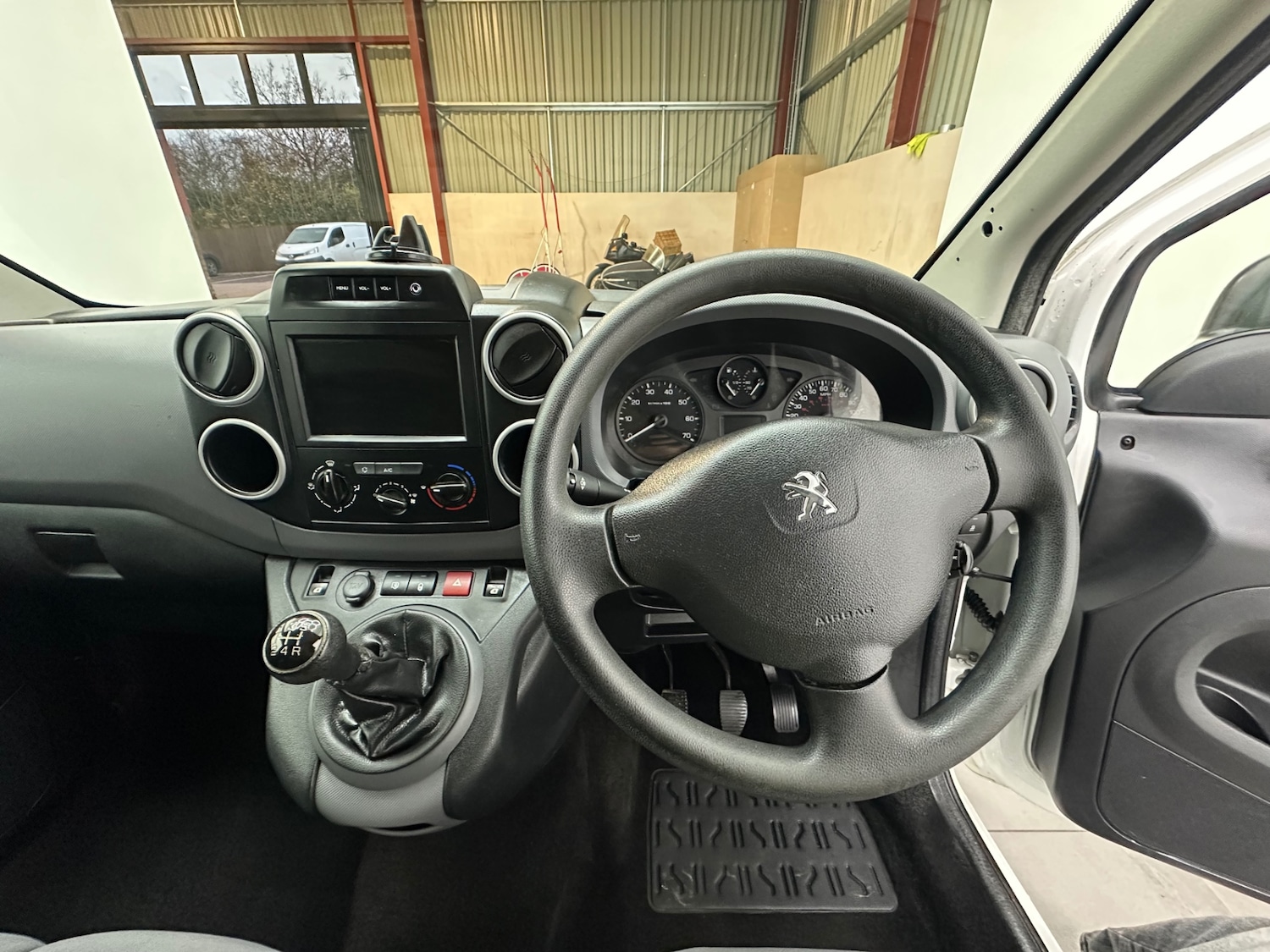 Used Peugeot Partner 2016 for sale - 76791233: Photo 24