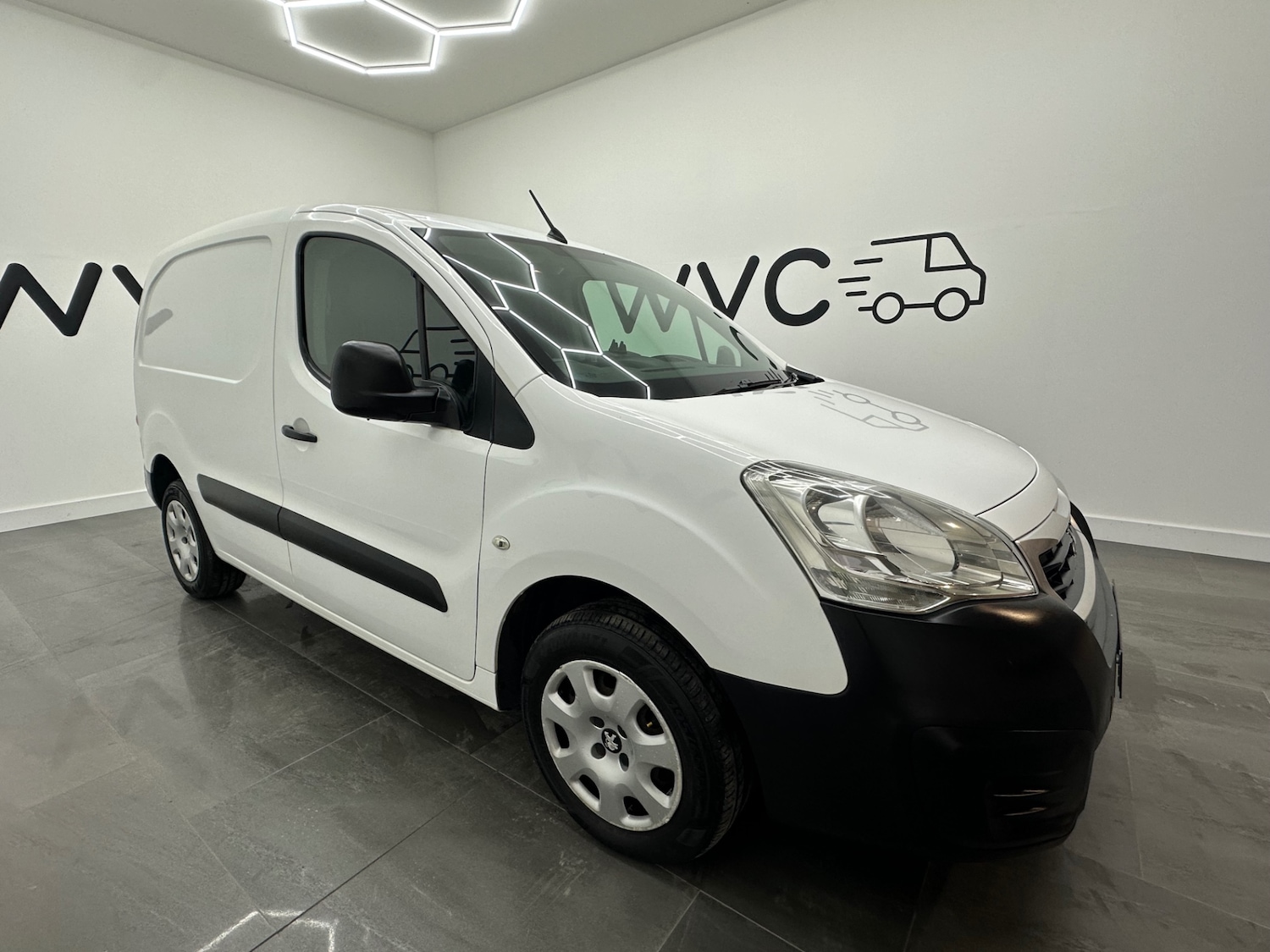 Used Peugeot Partner 2016 for sale - 76791233: Photo 29