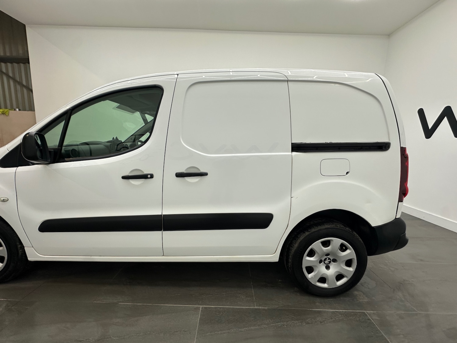 Used Peugeot Partner 2016 for sale - 76791233: Photo 6