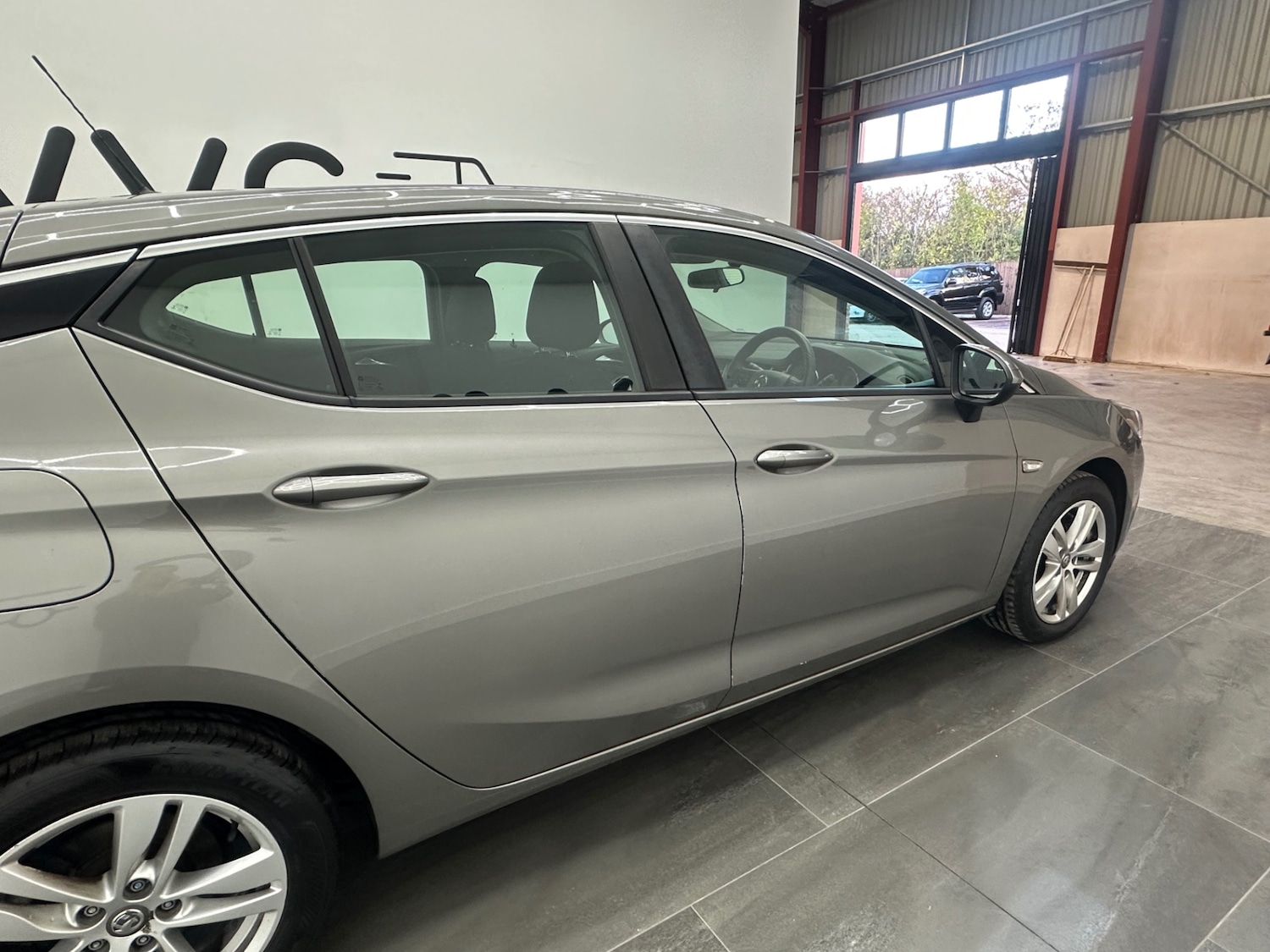 Used Vauxhall Astra 2017 for sale - 76626717: Photo 12