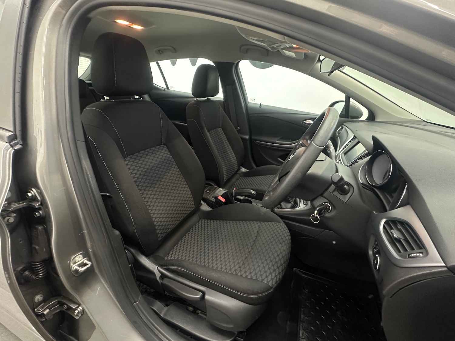 Used Vauxhall Astra 2017 for sale - 76626717: Photo 19