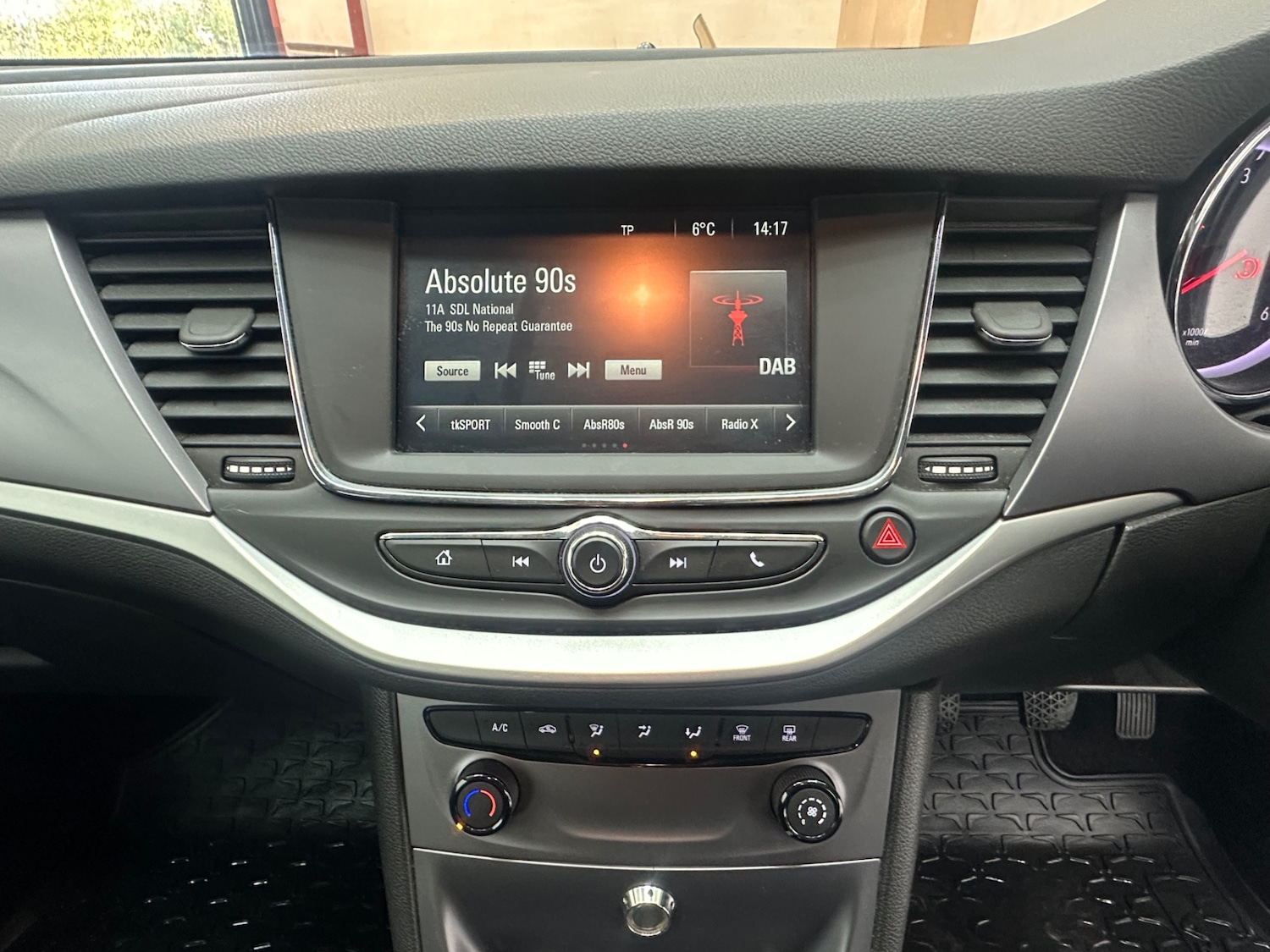 Used Vauxhall Astra 2017 for sale - 76626717: Photo 23