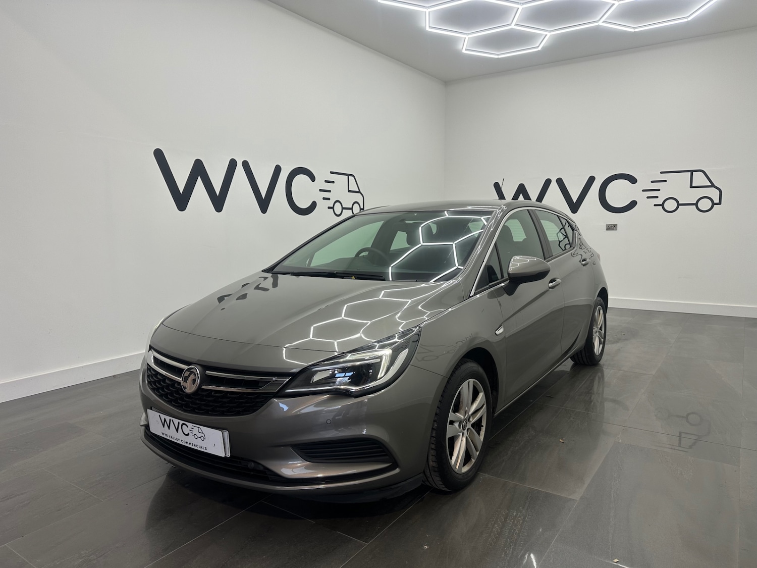 Used Vauxhall Astra 2017 for sale - 76626717: Photo 3