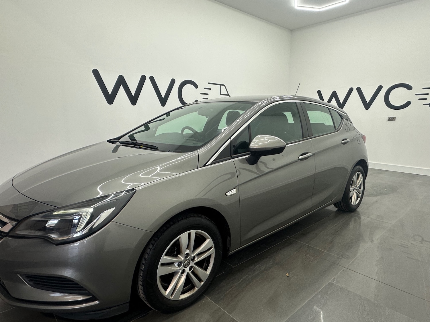 Used Vauxhall Astra 2017 for sale - 76626717: Photo 4