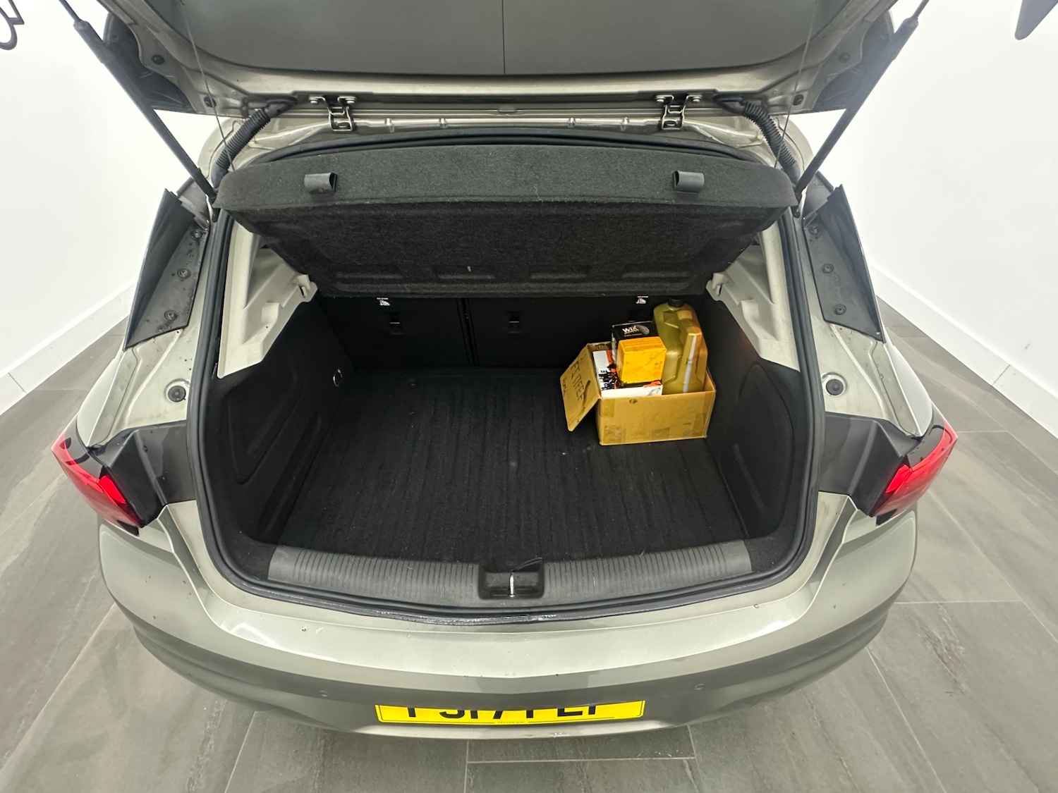 Used Vauxhall Astra 2017 for sale - 76626717: Photo 9