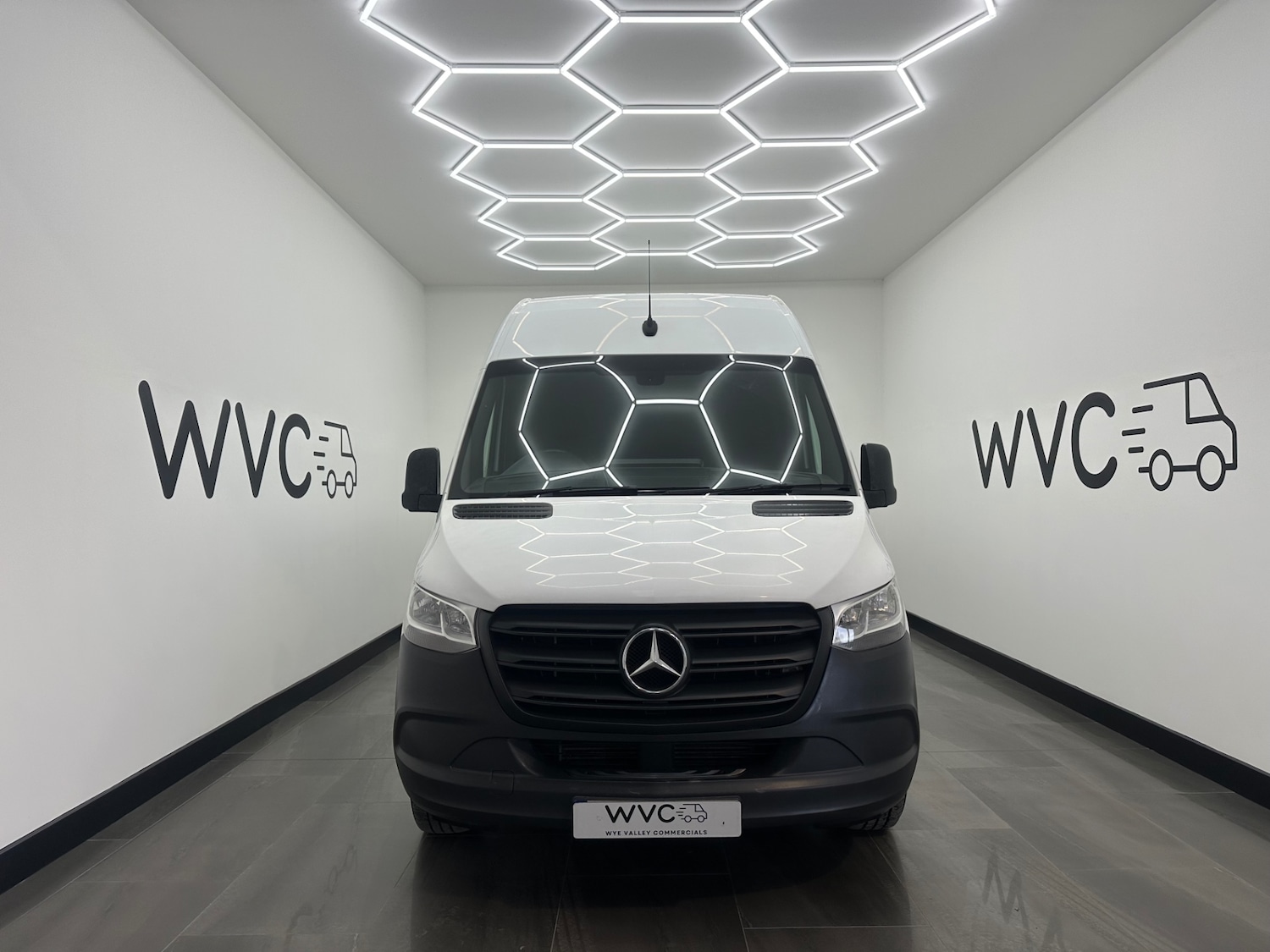 Used Mercedes-Benz Sprinter 2019 for sale - 77527973: Photo 2