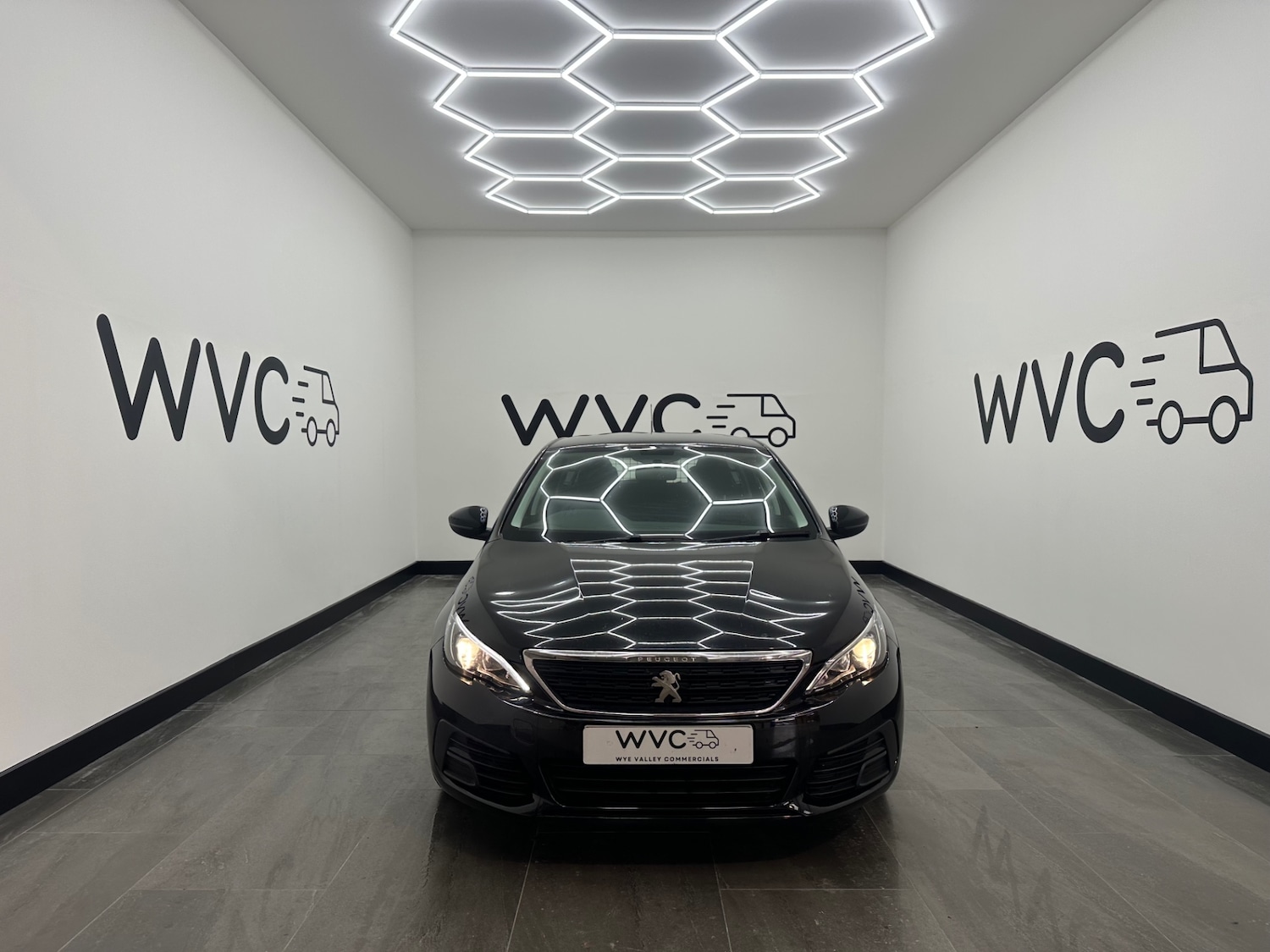 Used Peugeot 308 2018 for sale - 77298508: Photo 2