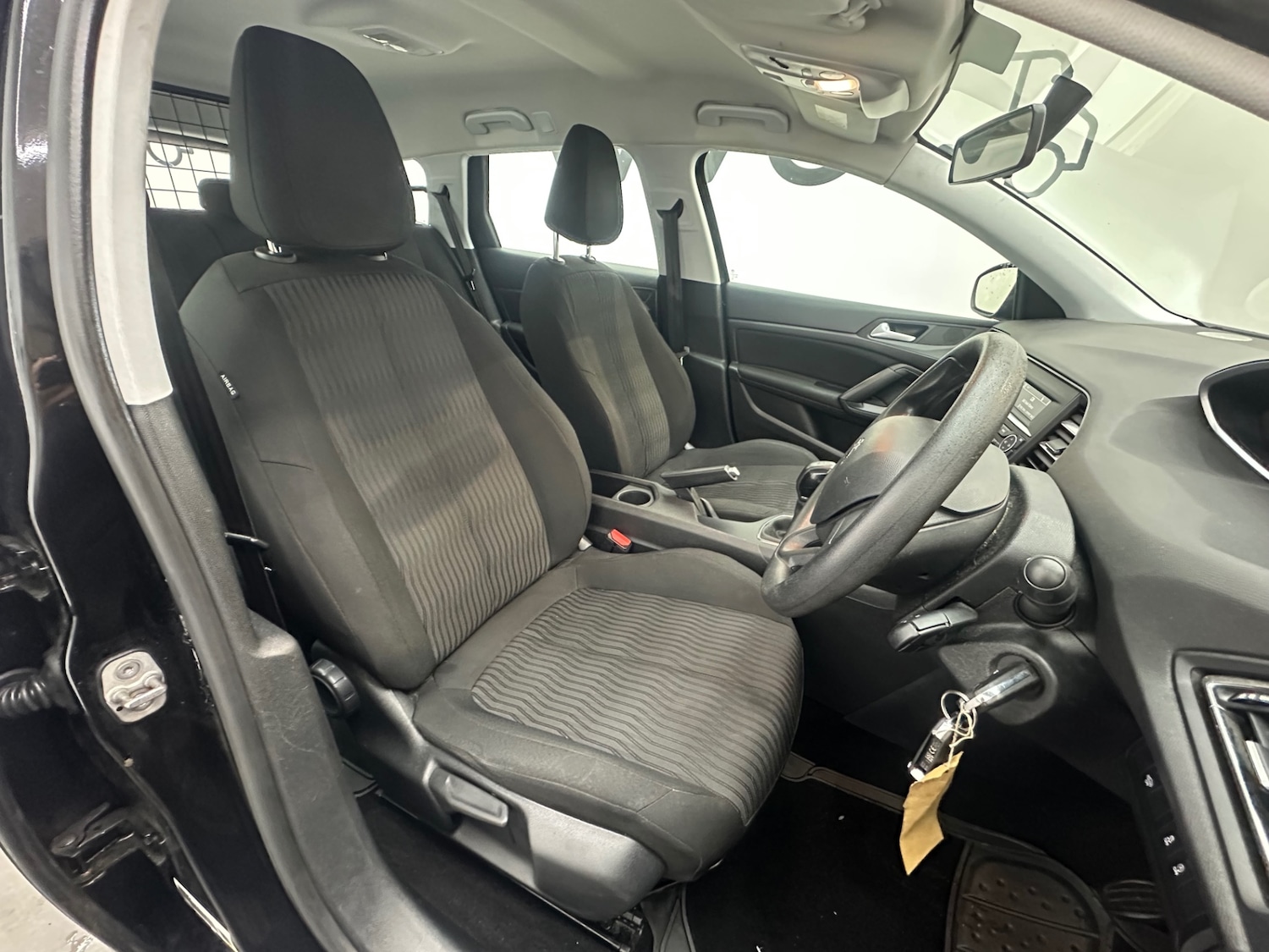 Used Peugeot 308 2018 for sale - 77298508: Photo 20